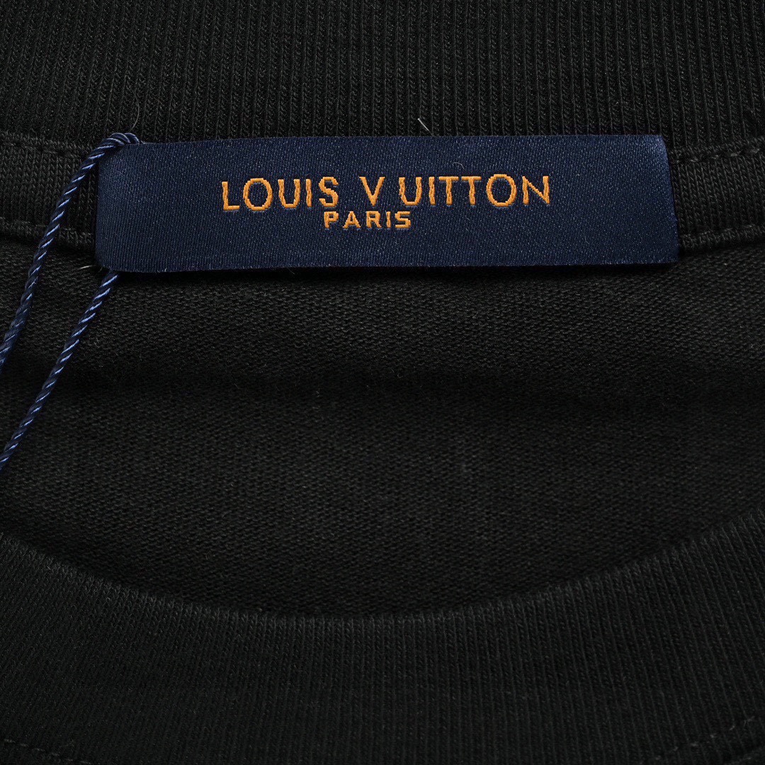 路易威登/Louis Vuitton 夏季新款 经典项链吊坠彩色字母圆领短袖T恤 黑色/白色