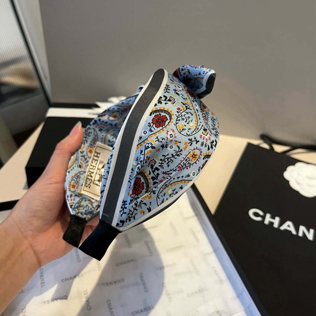🆕

Chanel香奈儿蝴蝶结发夹
