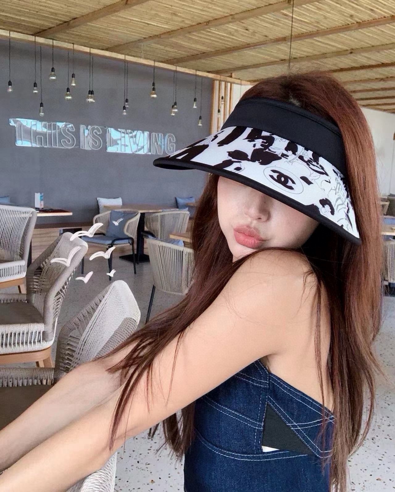 NO:358861,Chanel Chanel empty headband, sun protection hat, hat, straw hat, fisherman hat, baseball hat, hat, chanel, chanel, espadrilles, hatsChanel香奈儿空顶发箍,防晒遮阳帽,帽子草帽渔夫帽棒球帽,帽子,chanel,chanel,espadrilles,hats,hat