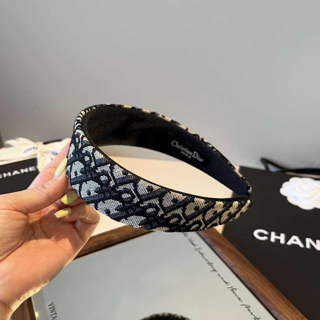 🆕


Dior迪奥新款发箍