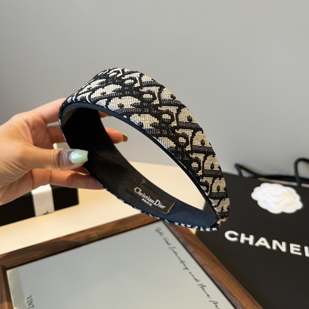 🆕


Dior迪奥新款发箍