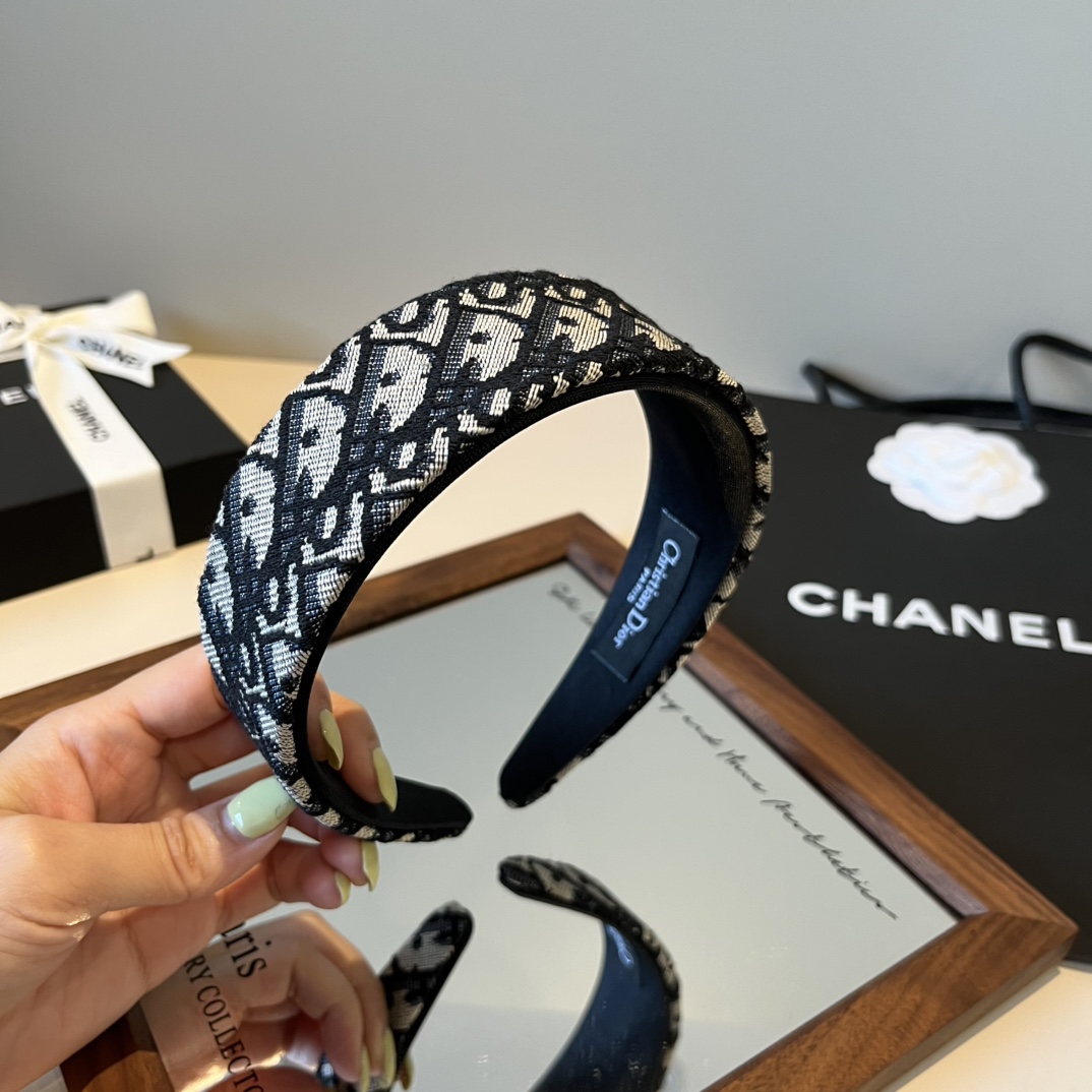 🆕


Dior迪奥新款发箍