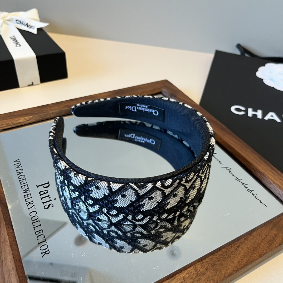 🆕


Dior迪奥新款发箍