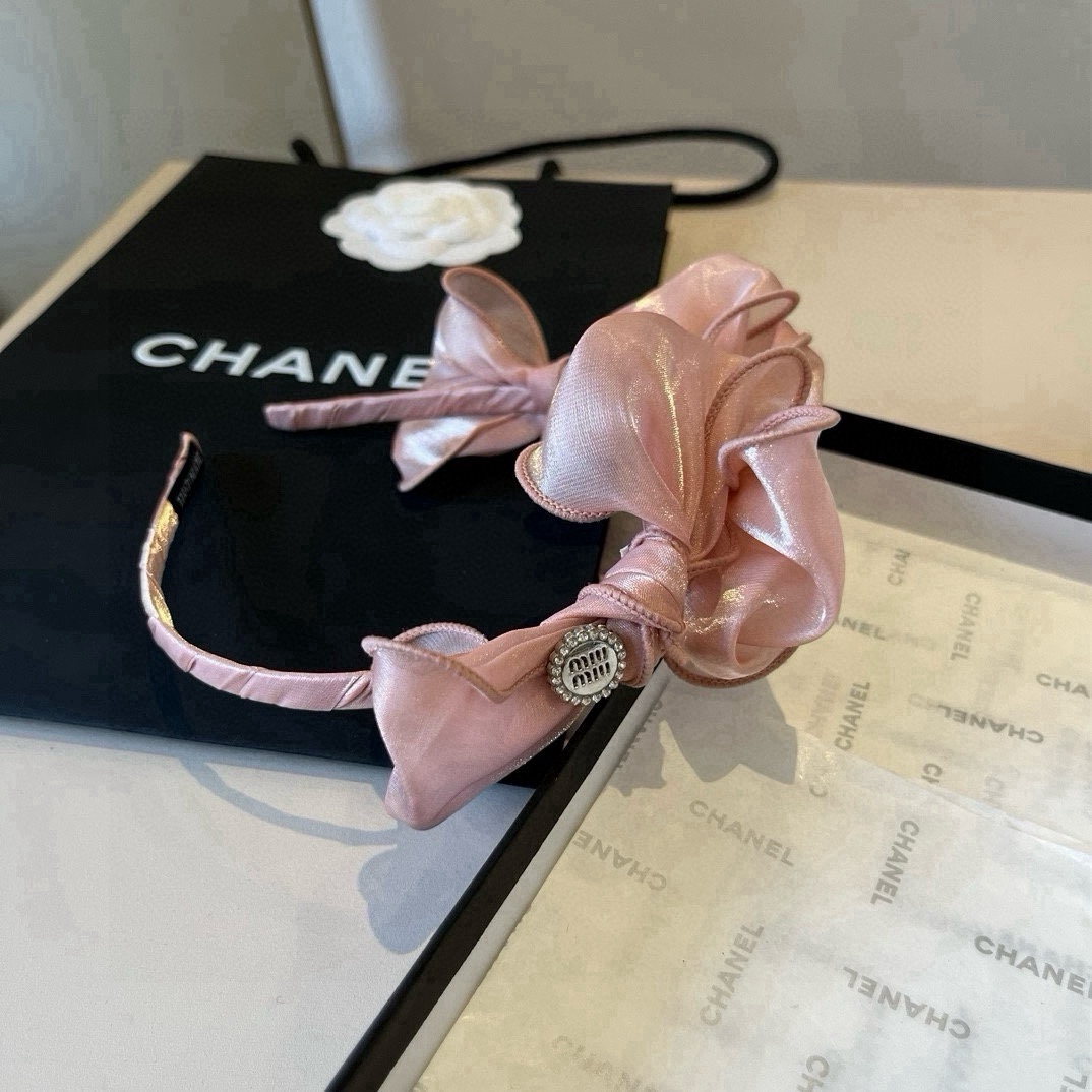 🆕

miumiu缪缪新款发箍