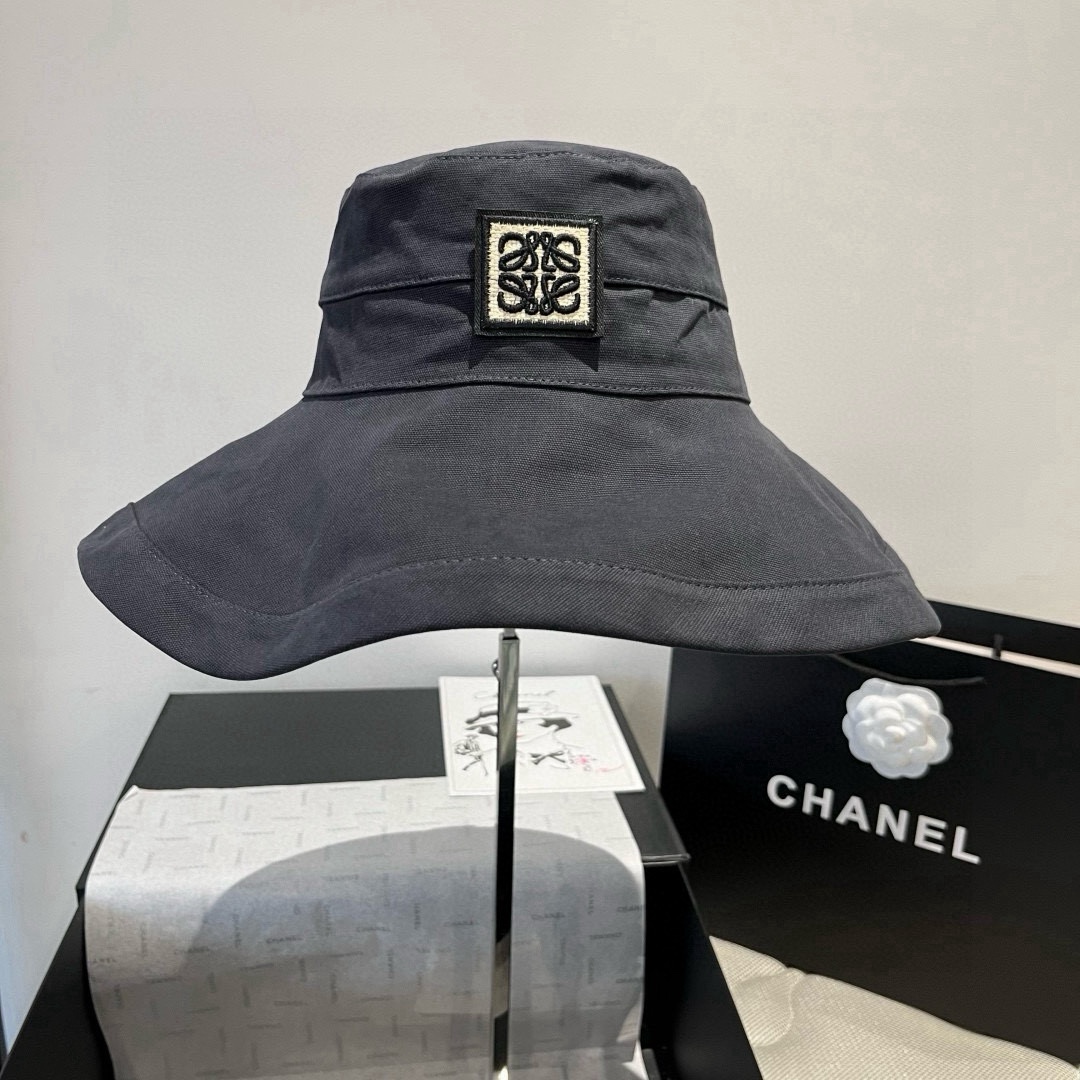 NO:358931,LOEWE new fisherman hat, head circumference 57cm hat, straw hat fisherman hat baseball hat, hat, loewe, loewe, espadrilles, hatsLOEWE罗意威新款渔夫帽,头围57cm帽子草帽渔夫帽棒球帽,帽子,loewe,loewe,espadrilles,hats,hat