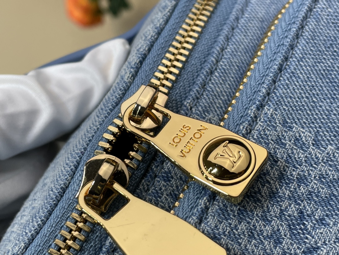 Louis Vuitton Rush Bumbag Blue Denim 3D Cotton Canvas with Large Grid Pattern 7 i1753541597 6663 5