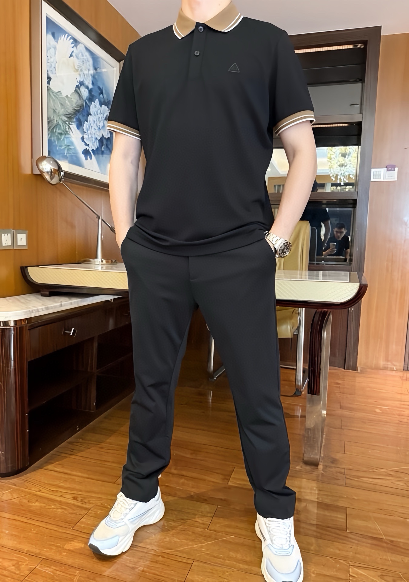 NO:480247,Prada-2025 latest hot Polo shipments, hot-selling items in London!  Selected Italian imported bead flooring fabrics with the latest designs, the brand triangle mark on the chest highlights the taste, business and casual quality. Size: 48-56 (model 173/130 wears 48 sizes, with Hong Kong Lane Crawford gift box packaging), prada, alexander wang19860909普拉达-2025最新爆款Polo出货 伦敦热销单品！精选意大利进口珠地棉面料搭配最新的设计,胸口的品牌三角标彰显品味 商务休闲精品.尺码:48-56（模特173/130穿48码,配香港连卡佛礼盒包装）,,prada,alexander wang,Men's clothing