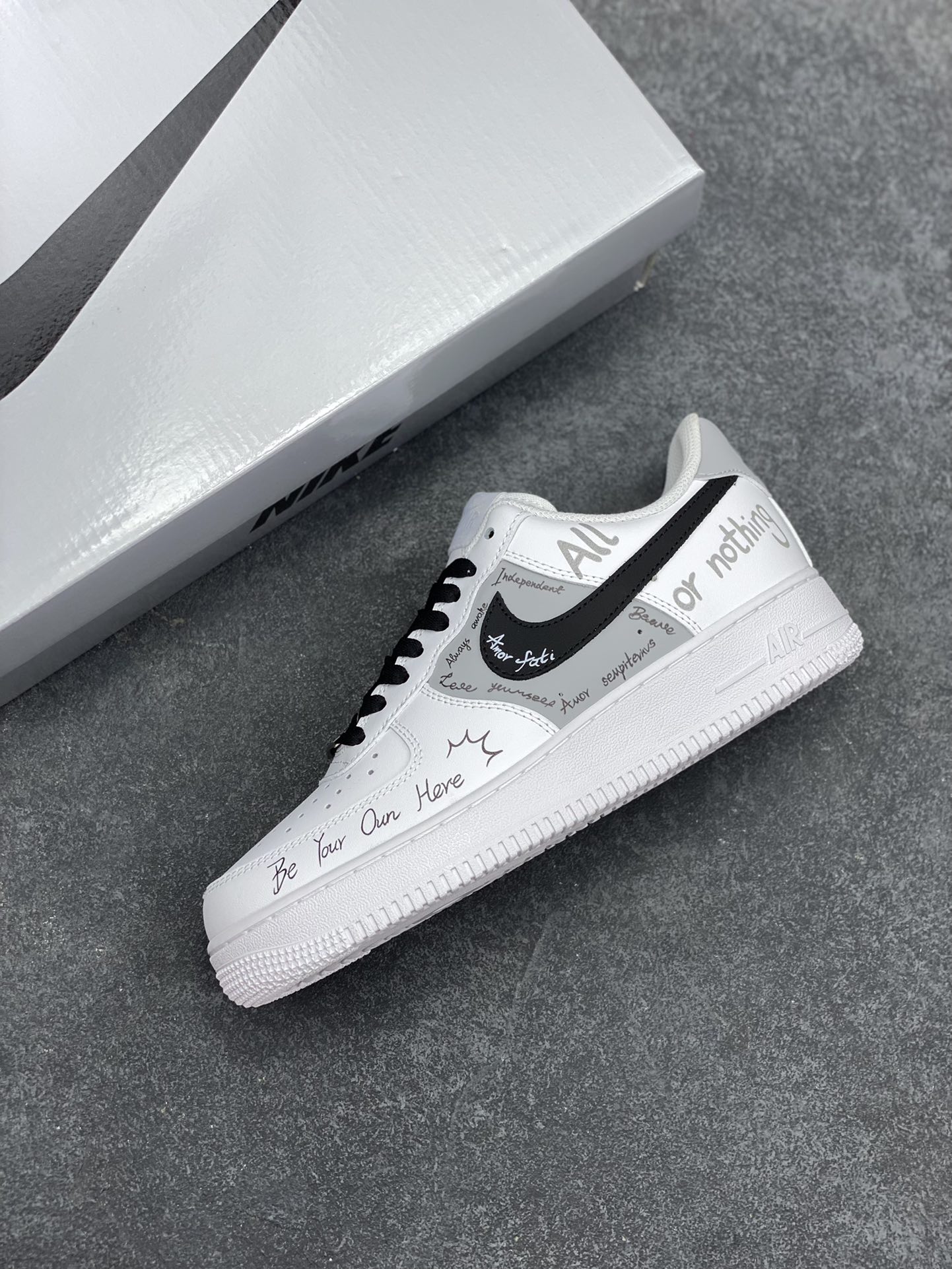 图片[7]-Nike Air Force 1 Low’07 逐梦涂鸦手绘 空军一号低帮休闲板鞋 定制皮料 原厂3D打印 定制鞋盒 原楦原纸板 纯正空军版型 内置全掌气垫 货号：ZH0316-087 尺码：36 36.5 37.5 38 38.5 39 40 40.5 41 42 42.5 43 44 44.5 45-选品中心