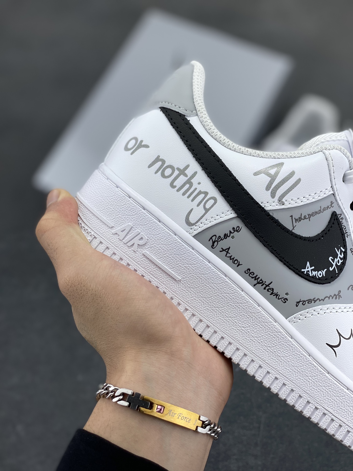 图片[6]-Nike Air Force 1 Low’07 逐梦涂鸦手绘 空军一号低帮休闲板鞋 定制皮料 原厂3D打印 定制鞋盒 原楦原纸板 纯正空军版型 内置全掌气垫 货号：ZH0316-087 尺码：36 36.5 37.5 38 38.5 39 40 40.5 41 42 42.5 43 44 44.5 45-选品中心