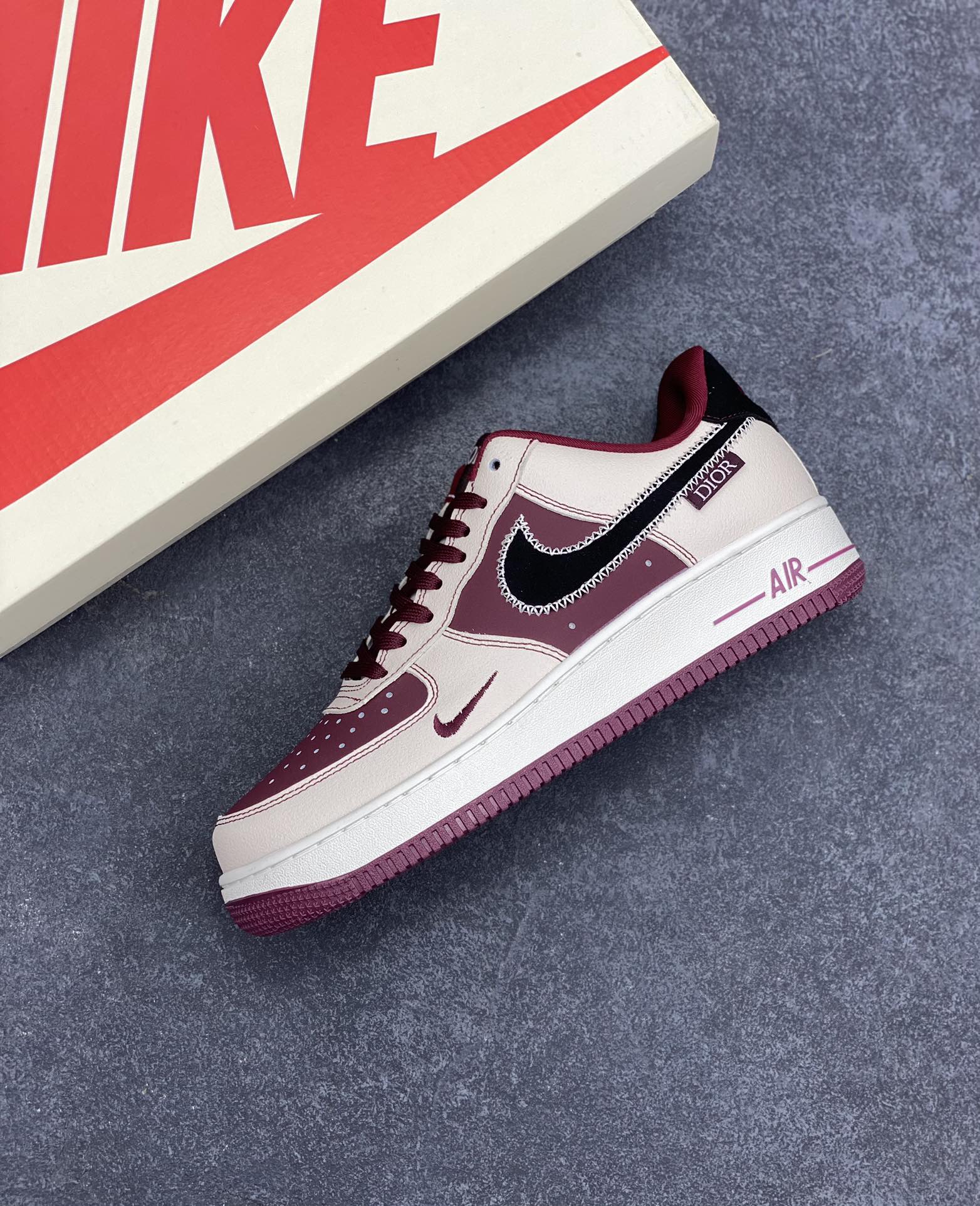 图片[7]-Nike Air Force 1 Low 空军一号低帮百搭休闲运动板鞋。柔软、弹性十足的缓震性能和出色的中底设计，横跨复古与现代的外型结合，造就出风靡全球三十多年的Force 1，直到今天还深受青睐。 货号：KK1988-046 尺码：36 36.5 37.5 38 38.5 39 40 40.5 41 42 42.5 43 44 44.5 45-选品中心