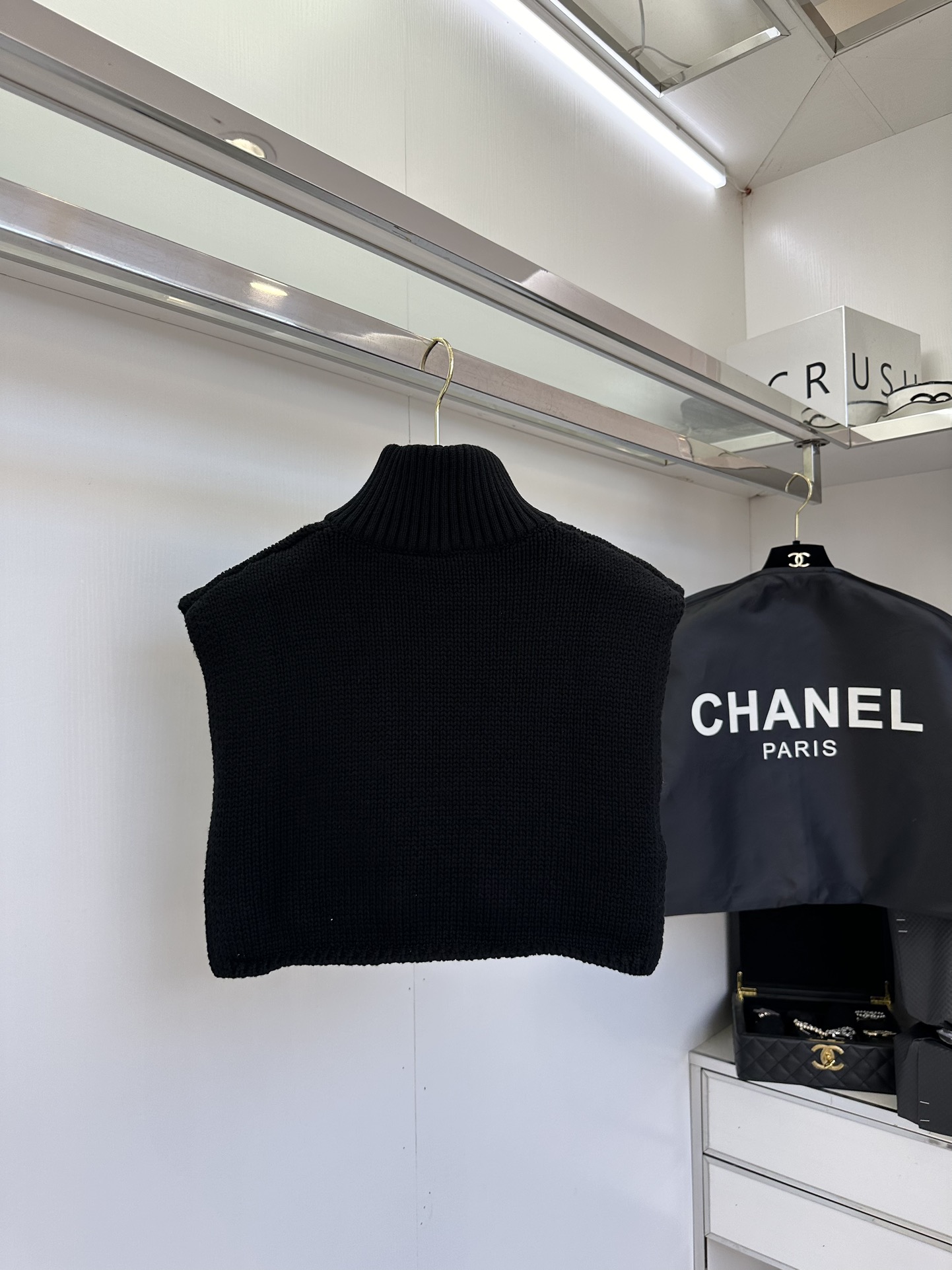 Chanel Cashmere Turtleneck Collar - Stylish & Versatile Layering Piece 8 i1753582696 9601 6