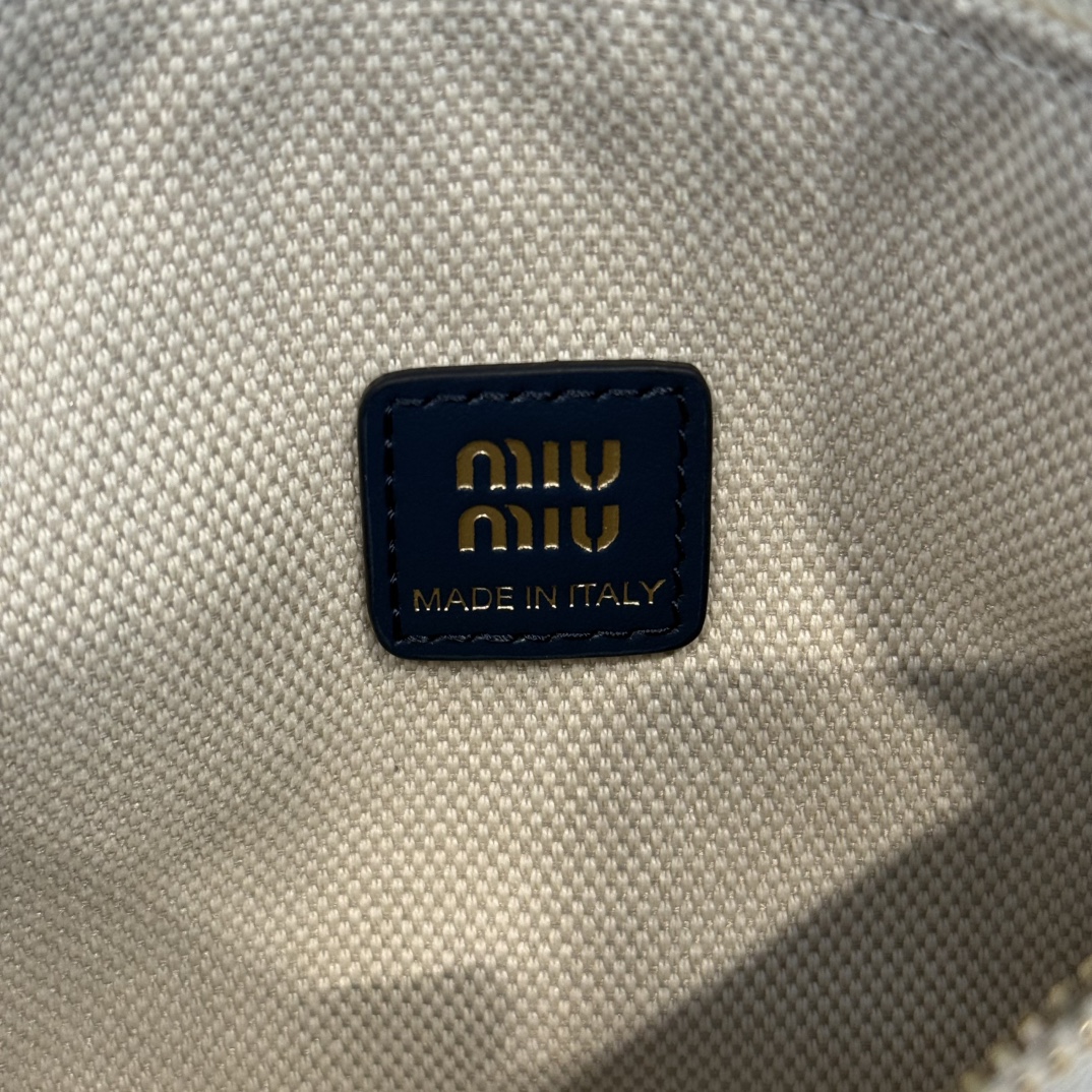 Miniatura 8