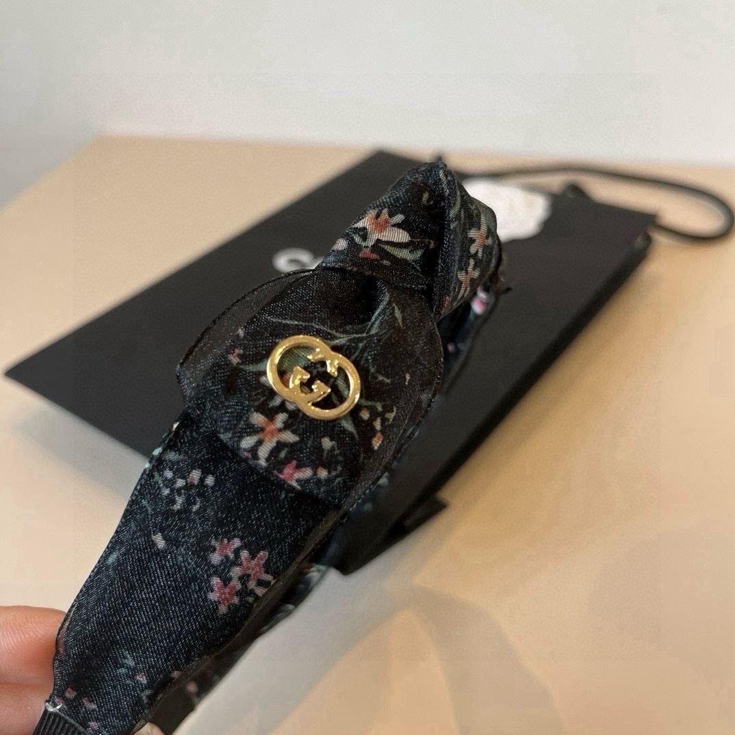 🆕

Gucci古奇 2025新款碎花头箍，蝴蝶结🎀发箍