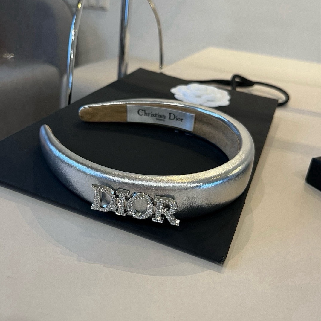 🆕

Dior迪奥新款发箍