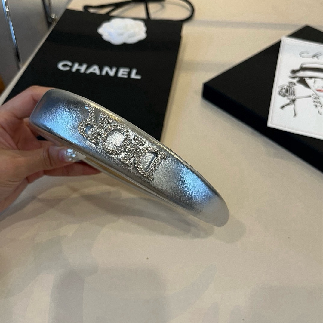 🆕

Dior迪奥新款发箍