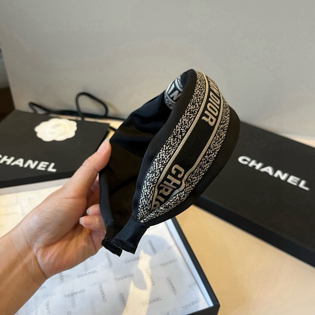 🆕

Dior迪奥新款发箍