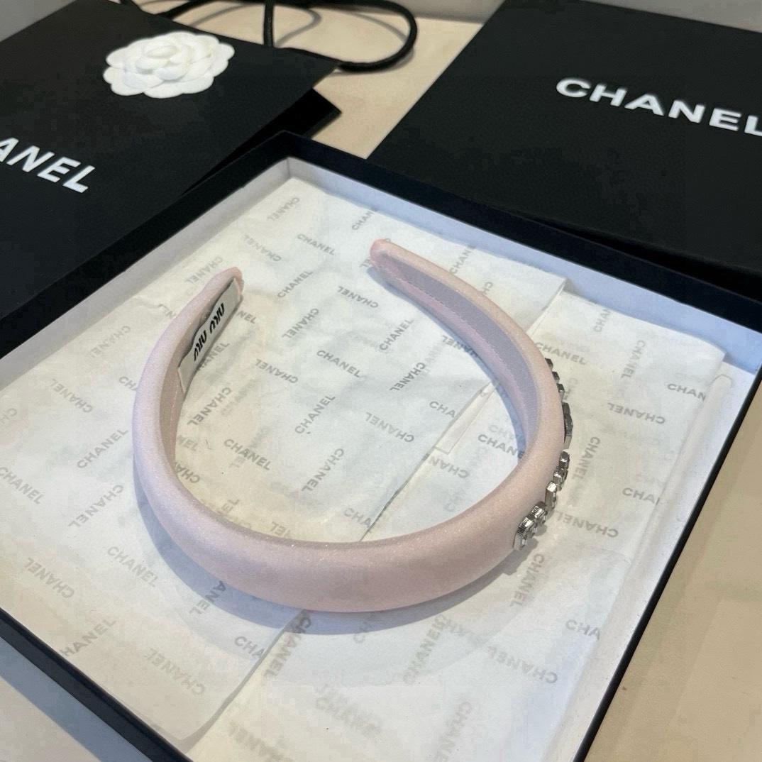 🆕

miumiu缪缪新款发箍