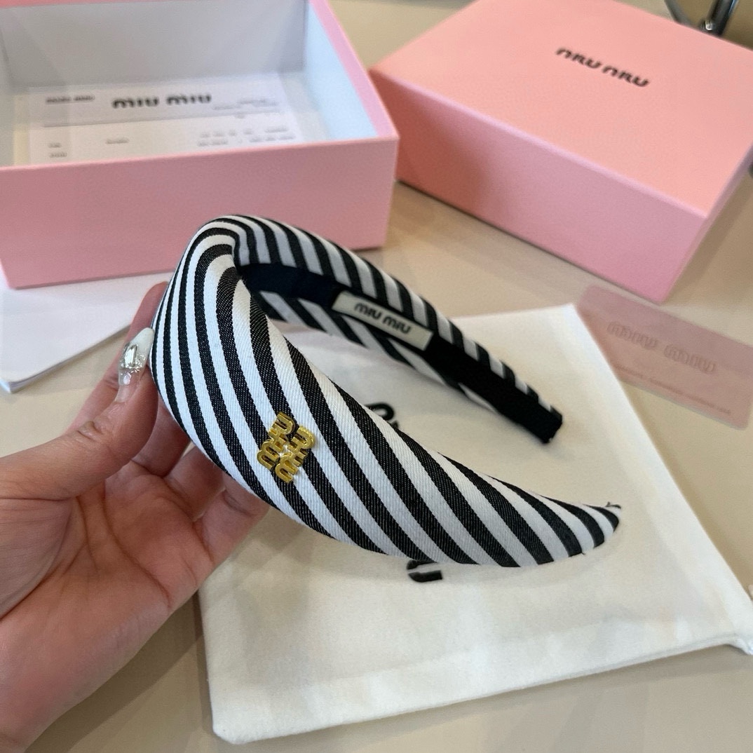 🆕

miumiu缪缪新款发箍