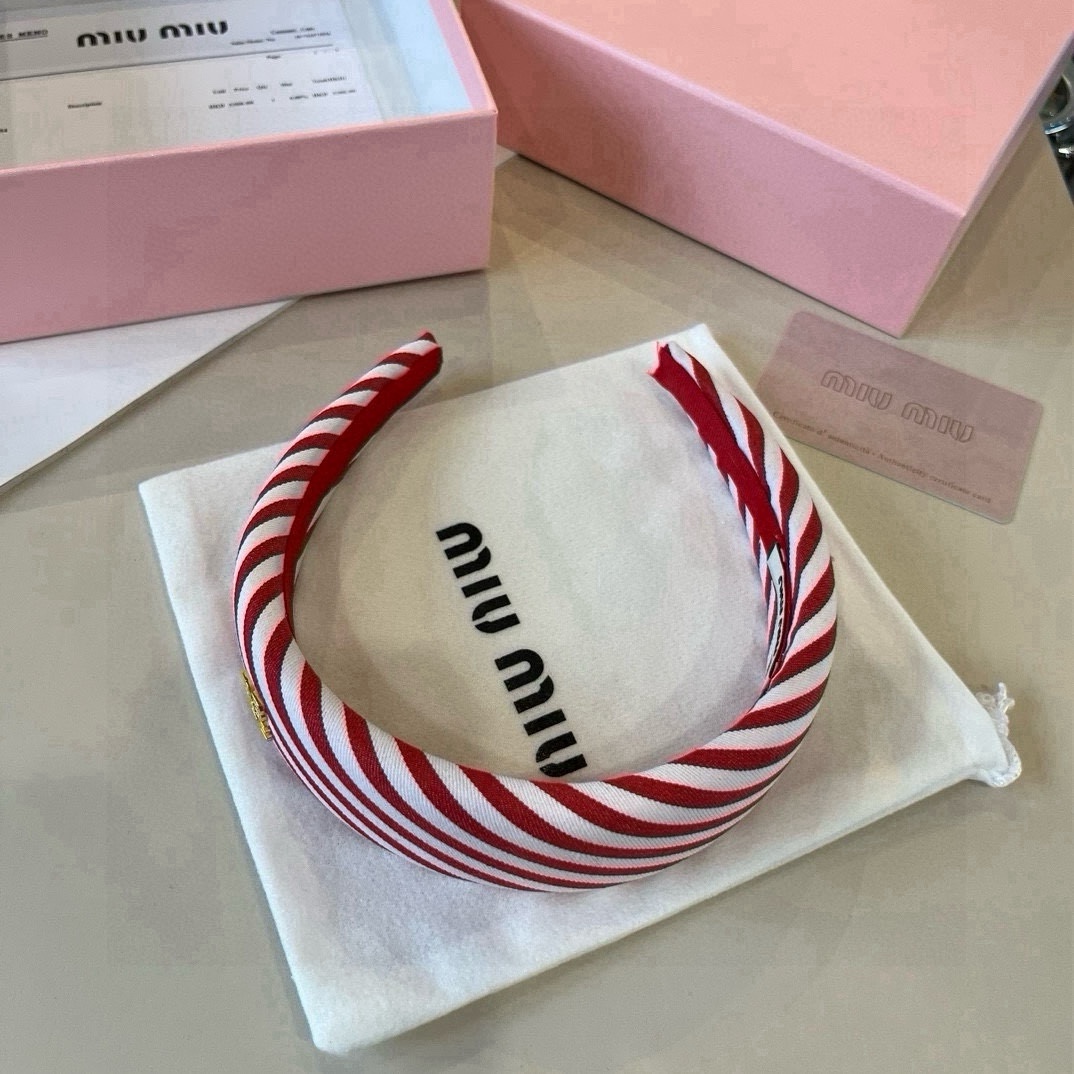 🆕

miumiu缪缪新款发箍