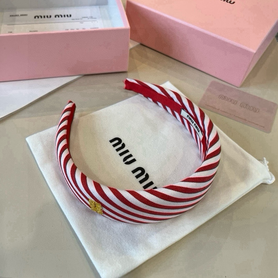 🆕

miumiu缪缪新款发箍