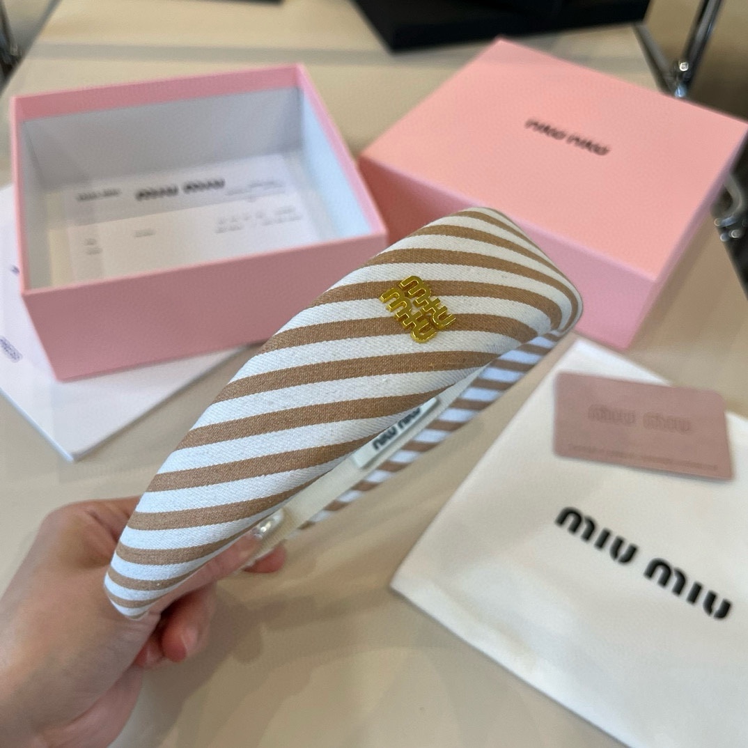 🆕

miumiu缪缪新款发箍