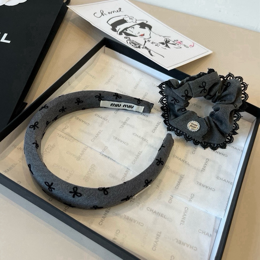 🆕

miumiu缪缪新款发箍