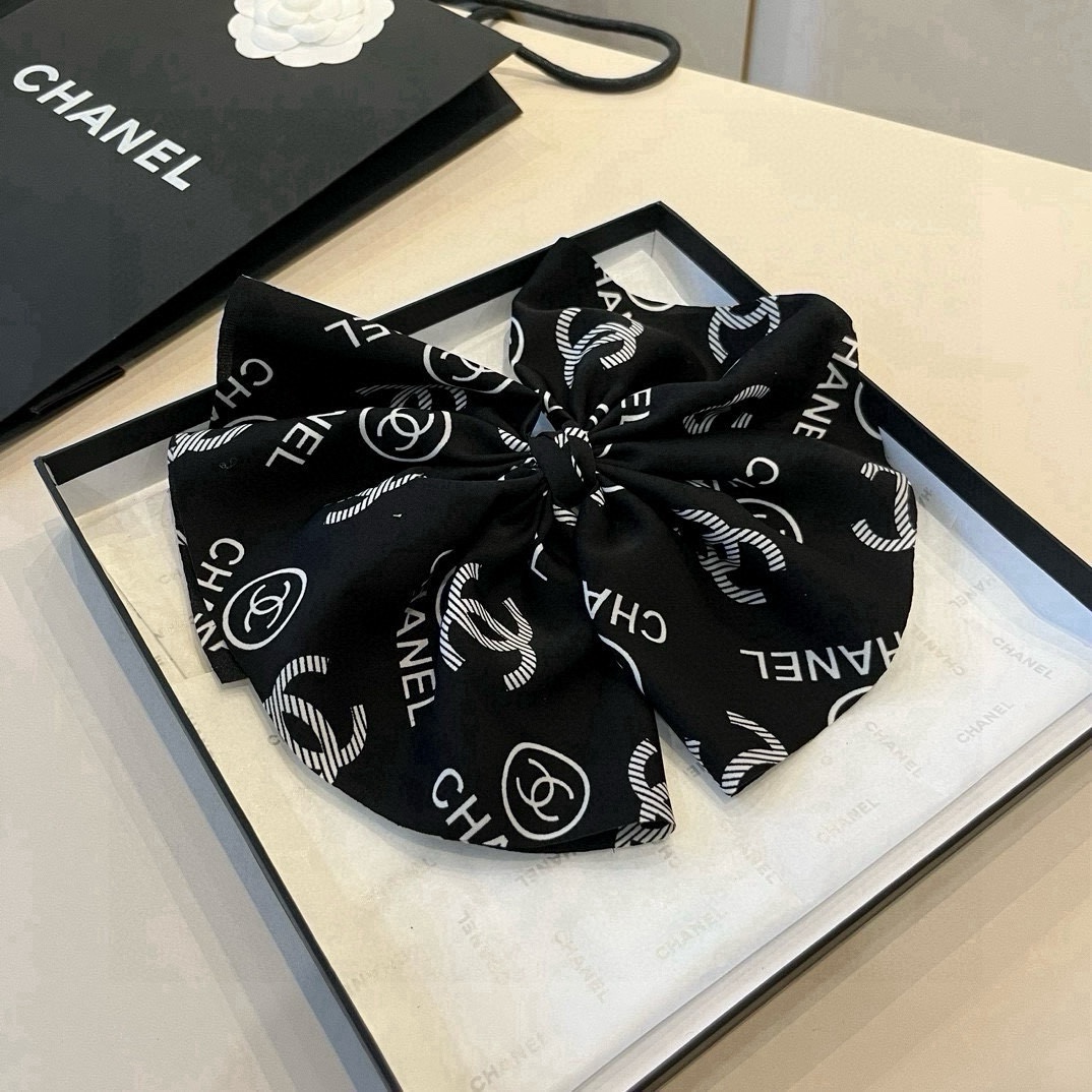 🆕

Chanel香奈儿蝴蝶结顶夹