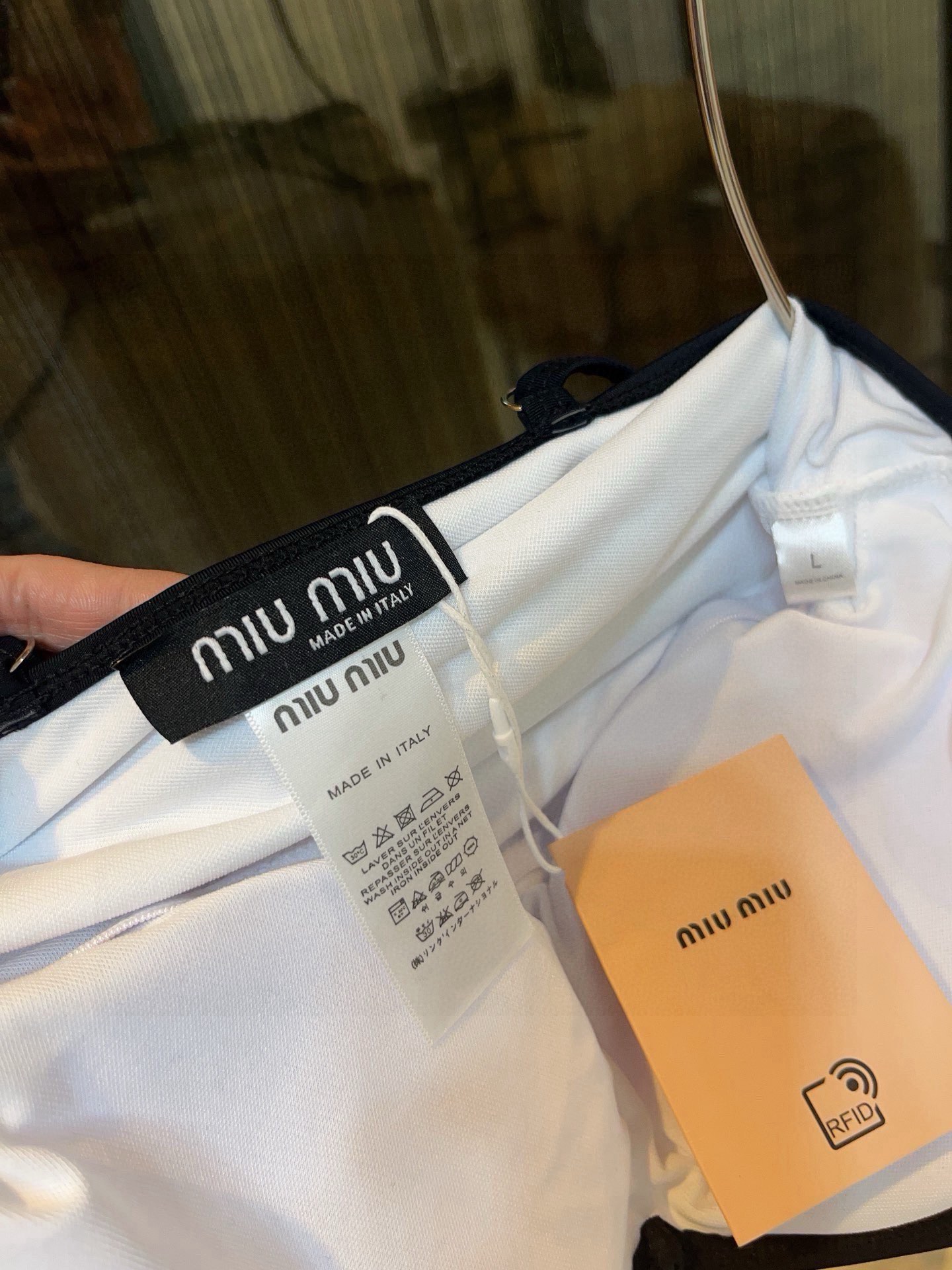 🆕
miumiu比基尼👙❤️😍🥰适合多种场景的游泳衣🏊‍♀️海边 游泳池 温泉 水上乐园 漂流都可以😌内