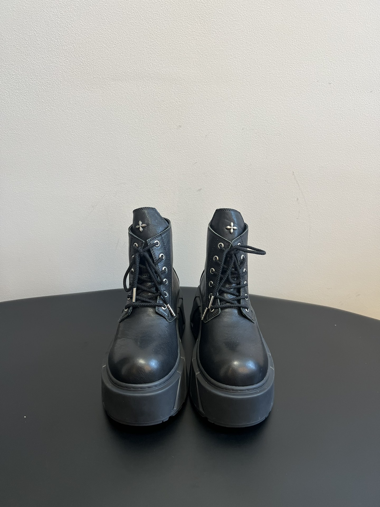 NO:447890,Smf* Niche trendy brand, 25ss hot new product, thick sole, casual shoes, Derby shoes, short boots, long boots, and really, it's very pleasing to look at and the more you like it!  The gospel of short babies directly extends the body proportions!  Sole soft and comfortable, sole is wear-resistant and non-slip - and every color is very versatile. It is really suitable for this spring and summer. Imported cowhide, inner sheepskin, original custom-made EVA rubber sole, high heel 7.5cm Size35-40 (40 custom made without return and exchange) Single shoes, short boots, long boots, boots, casual shoes/sports, boots, sneakers, cowhide, sheepskin19860909Smf* 小众潮牌 25ss爆款新品 厚底 休闲鞋 德比鞋短靴长靴 爆真的是很耐看越看越喜欢！矮个子宝宝的福音直接拉长身材比例！鞋身柔软舒适,鞋底耐磨防滑-而且每个颜色都非常百搭.真的太适合这个春夏  鞋面进口牛皮 内里羊皮 鞋底原版定制EVA橡胶大底 高跟7.5cm Size35-40（40定做不退换） 单鞋 短靴 长靴,靴子休闲鞋/运动鞋,boots,sneakers,cowhide,sheepskin,Women's Shoes