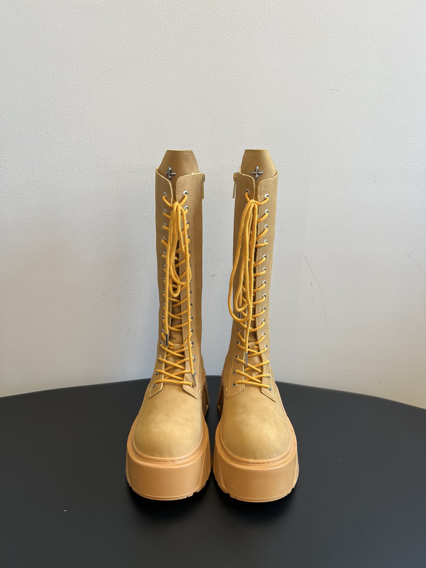 NO:447948,Smf* Niche trendy brand, 25ss hot new product, thick sole, casual shoes, Derby shoes, short boots, long boots, and really, it's very pleasing to look at and the more you like it!  The gospel of short babies directly extends the body proportions!  Sole soft and comfortable, sole is wear-resistant and non-slip - and every color is very versatile. It is really suitable for this spring and summer. Imported cowhide, inner sheepskin, original custom-made EVA rubber sole, high heel 7.5cm Size35-40 (40 custom made without return and exchange) Single shoes, short boots, long boots, boots, casual shoes/sports, boots, sneakers, cowhide, sheepskin19860909Smf* 小众潮牌 25ss爆款新品 厚底 休闲鞋 德比鞋短靴长靴 爆真的是很耐看越看越喜欢！矮个子宝宝的福音直接拉长身材比例！鞋身柔软舒适,鞋底耐磨防滑-而且每个颜色都非常百搭.真的太适合这个春夏  鞋面进口牛皮 内里羊皮 鞋底原版定制EVA橡胶大底 高跟7.5cm Size35-40（40定做不退换） 单鞋 短靴 长靴,靴子休闲鞋/运动鞋,boots,sneakers,cowhide,sheepskin,Women's Shoes