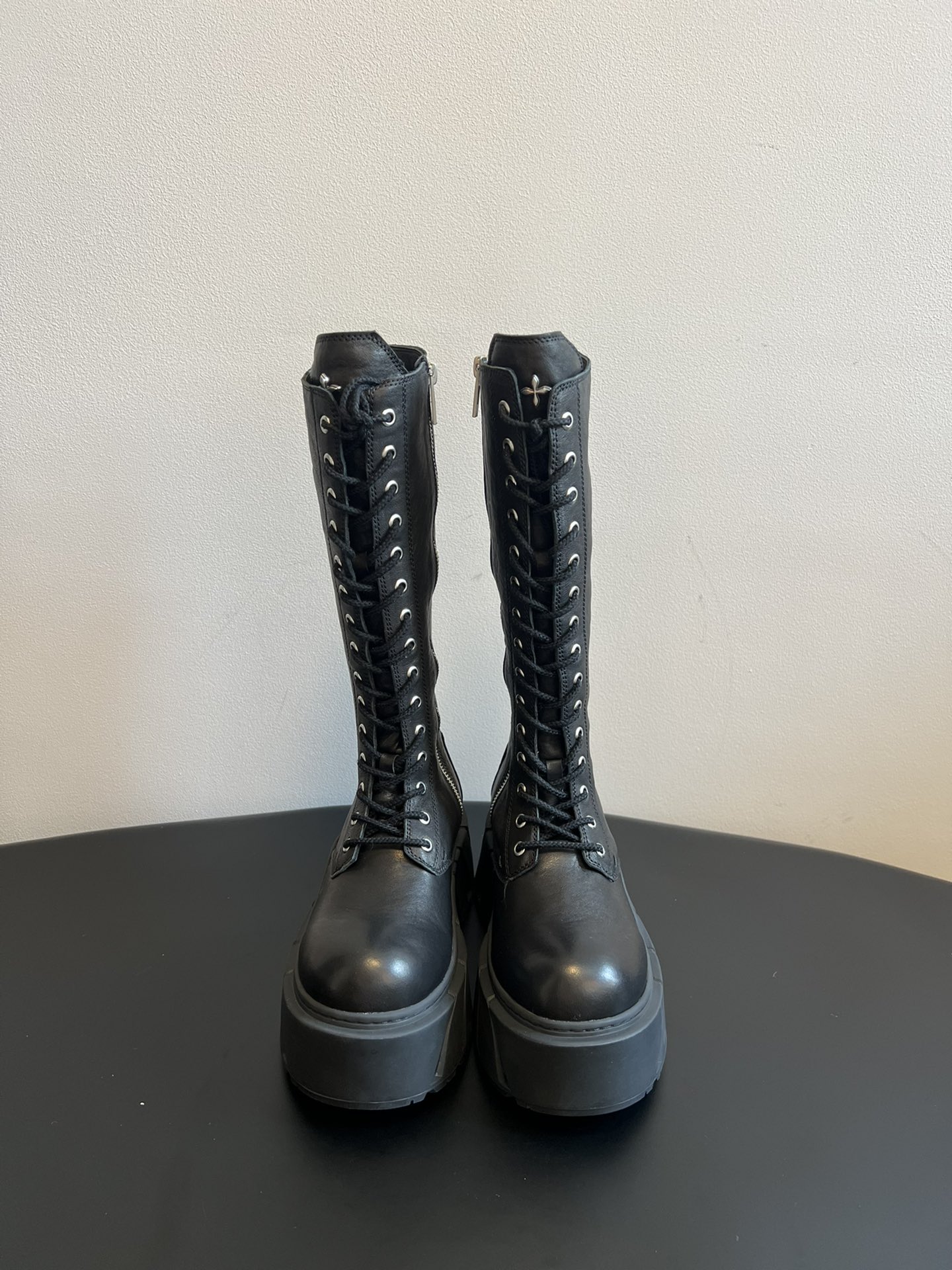 NO:447974,Smf* Niche trendy brand, 25ss hot new product, thick sole, casual shoes, Derby shoes, short boots, long boots, and really, it's very pleasing to look at and the more you like it!  The gospel of short babies directly extends the body proportions!  Sole soft and comfortable, sole is wear-resistant and non-slip - and every color is very versatile. It is really suitable for this spring and summer. Imported cowhide, inner sheepskin, original custom-made EVA rubber outsole, high heel 7.5cm Size35-40 (40 custom made without return and exchange) Single shoes, short boots, long boots, boots, casual shoes/sports, boots, sneakers, cowhide, sheepskin19860909Smf* 小众潮牌 25ss爆款新品 厚底 休闲鞋 德比鞋短靴长靴 爆真的是很耐看越看越喜欢！矮个子宝宝的福音直接拉长身材比例！鞋身柔软舒适,鞋底耐磨防滑-而且每个颜色都非常百搭.真的太适合这个春夏  鞋面进口牛皮 内里羊皮 鞋底原版定制EVA橡胶大底 高跟7.5cm Size35-40（40定做不退换） 单鞋 短靴 长靴,靴子休闲鞋/运动鞋,boots,sneakers,cowhide,sheepskin,Women's Shoes