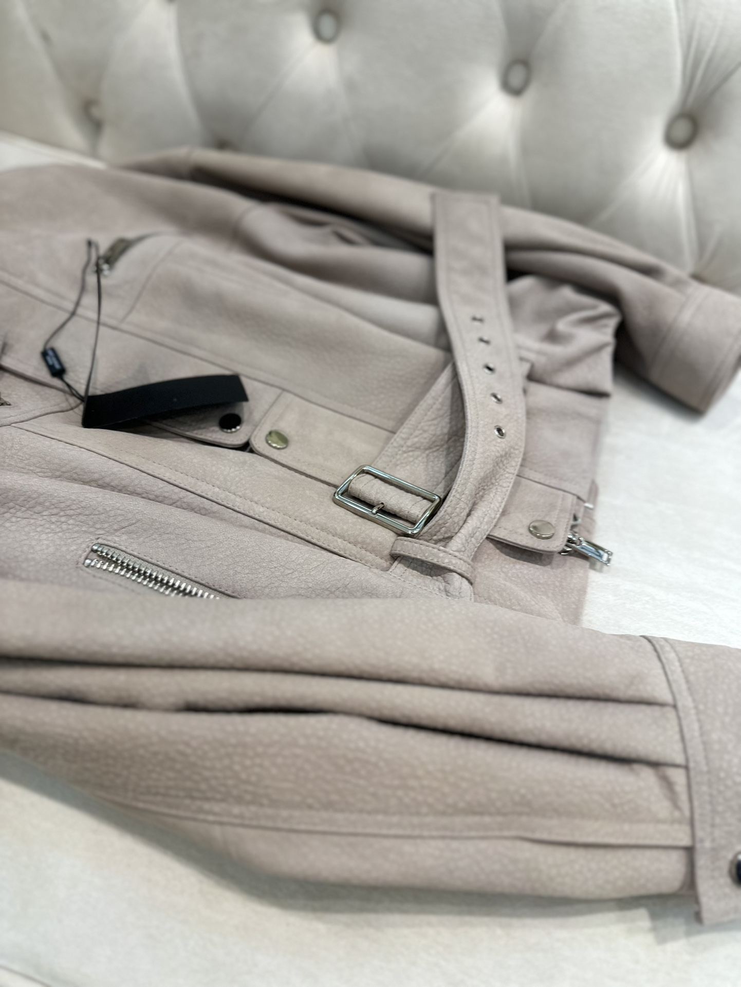“Saint Laurent P2832 Cinnamon Pink Sheepskin Leather Jacket with Dust Bag, Italy Import, Sizes S-XL” - 图片 4