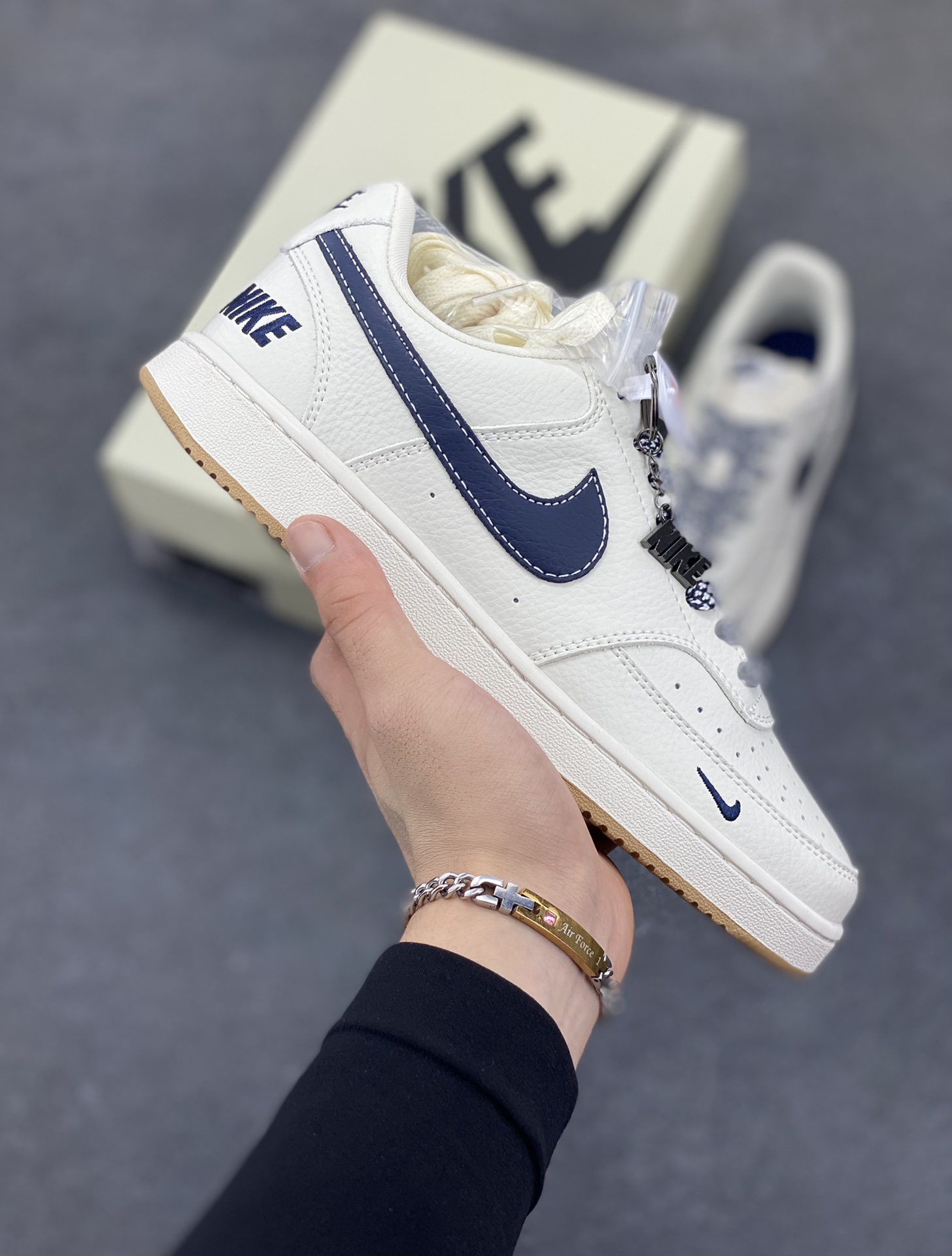 Nike Court Vision 1 LOW 低帮 板鞋 “NIKE联名——蓝勾生胶” 运动鞋 休闲鞋 折边针车 工艺难度大 原楦头原纸板 原装鞋盒 定制五金配件 内置全掌气垫 原厂鞋底 货号：CS5288-015 尺码：36 36.5 37.5 38 38.5 39 40 40.5 41 42 42.5 43 44 44.5 45-选品中心