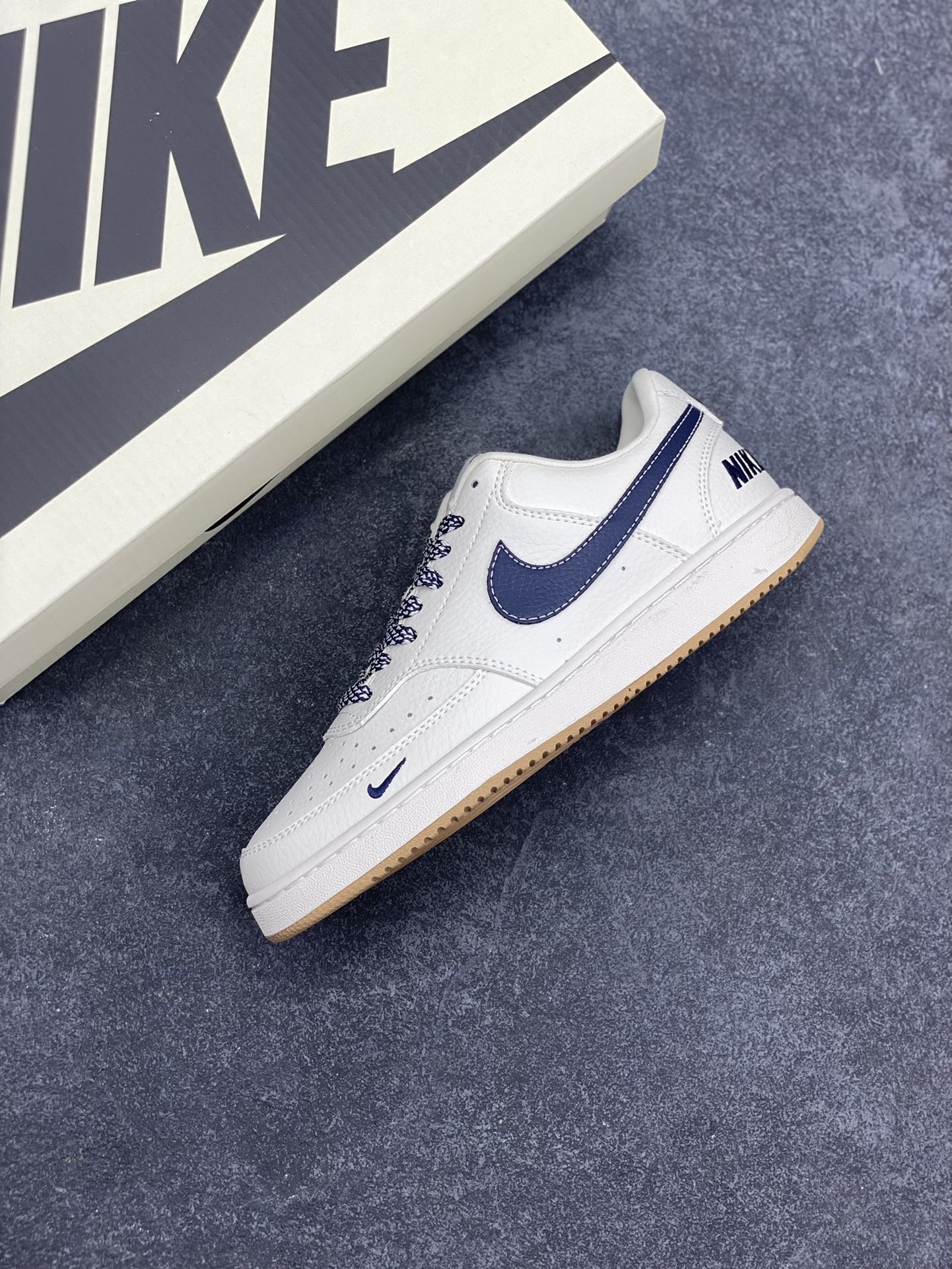 图片[7]-Nike Court Vision 1 LOW 低帮 板鞋 “NIKE联名——蓝勾生胶” 运动鞋 休闲鞋 折边针车 工艺难度大 原楦头原纸板 原装鞋盒 定制五金配件 内置全掌气垫 原厂鞋底 货号：CS5288-015 尺码：36 36.5 37.5 38 38.5 39 40 40.5 41 42 42.5 43 44 44.5 45-选品中心