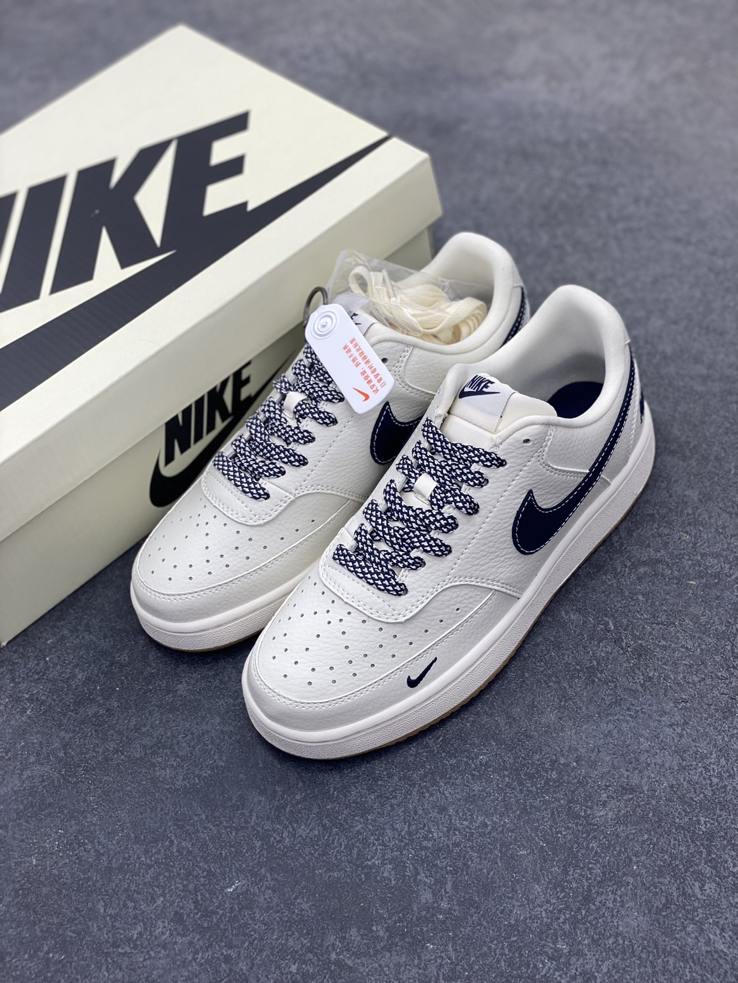 图片[8]-Nike Court Vision 1 LOW 低帮 板鞋 “NIKE联名——蓝勾生胶” 运动鞋 休闲鞋 折边针车 工艺难度大 原楦头原纸板 原装鞋盒 定制五金配件 内置全掌气垫 原厂鞋底 货号：CS5288-015 尺码：36 36.5 37.5 38 38.5 39 40 40.5 41 42 42.5 43 44 44.5 45-选品中心