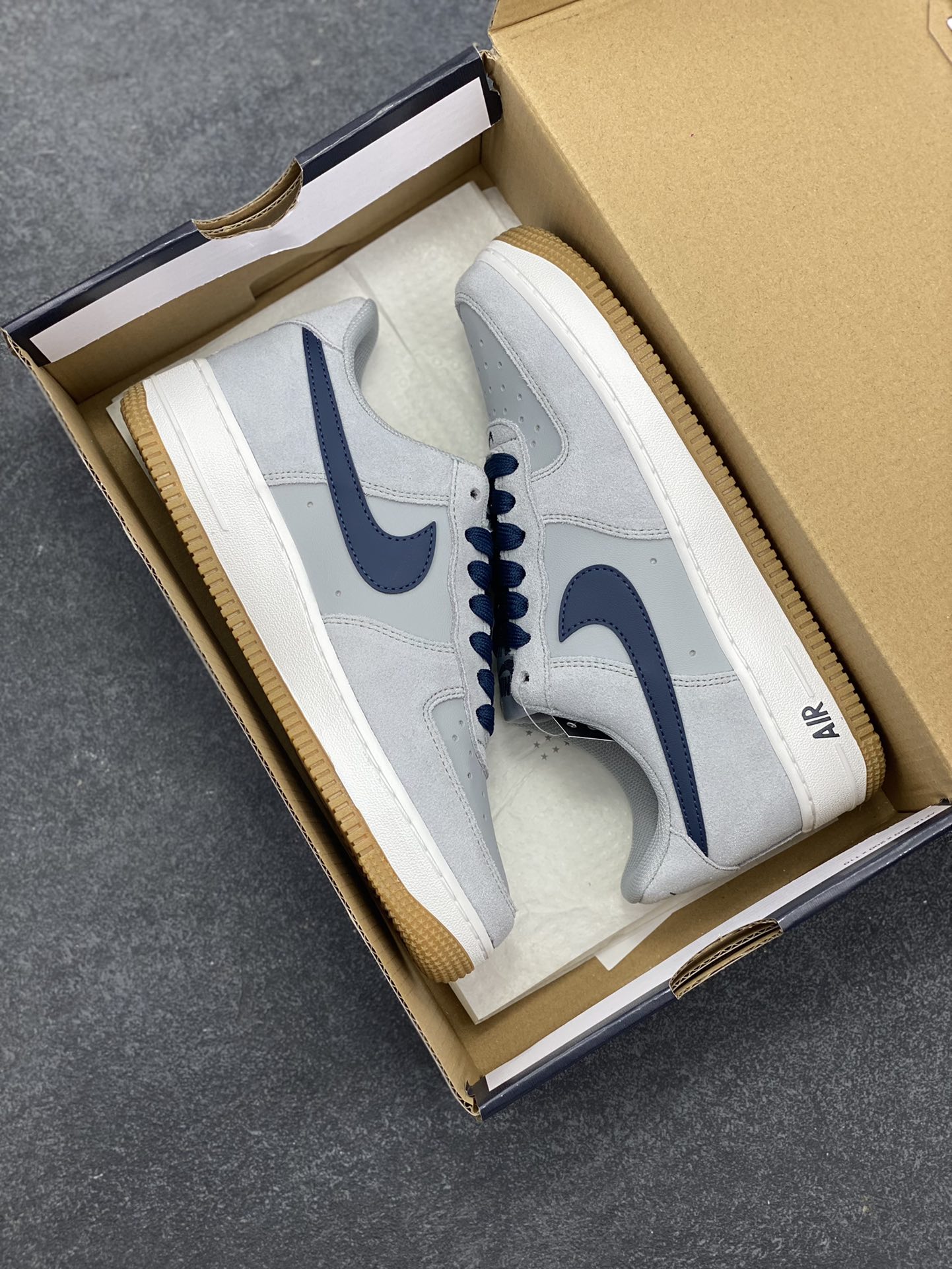 图片[9]-Nike Air Force 1 Low 灰蓝 空军一号低帮运动休闲板鞋 原楦头原纸板 打造纯正空军版型 专注外贸渠道 全掌内置蜂窝气垫 原盒配件 原厂中底钢印、拉帮完美 货号：IB6388-003 尺码：36 36.5 37.5 38 38.5 39 40 40.5 41 42 42.5 43 44 44.5 45-选品中心