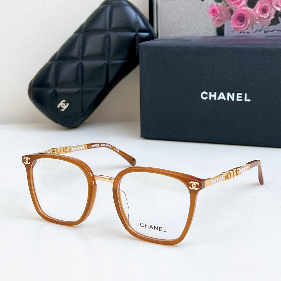  CHANE* 百搭眼镜框 可配镜
经典香家珍珠元素贵气满满
CH0788 SIZE：52-22-145