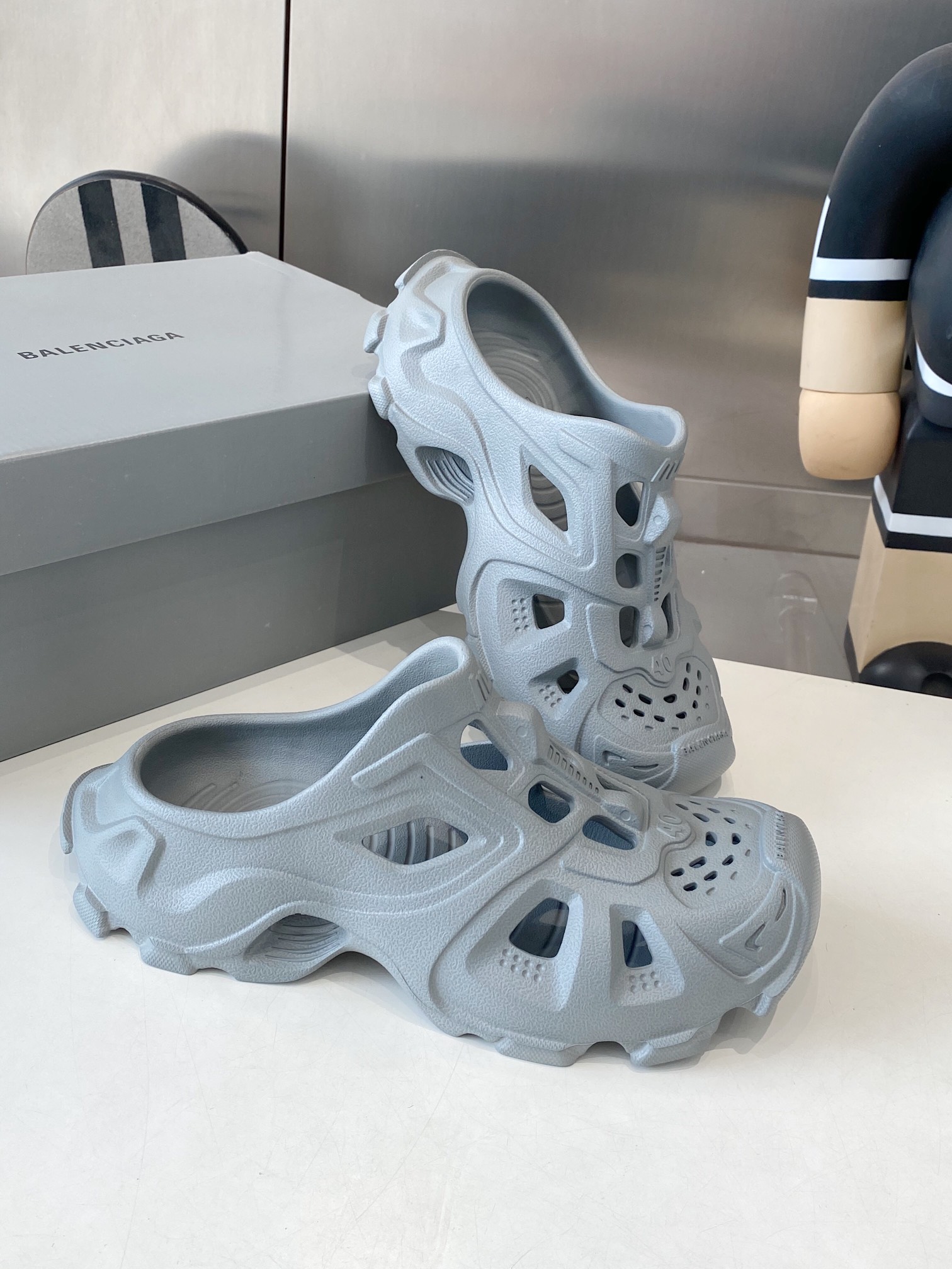 Balenciaga Summer Sandal Shoes: Lightweight EVA Material, 528 Miles of Style - 图片 7