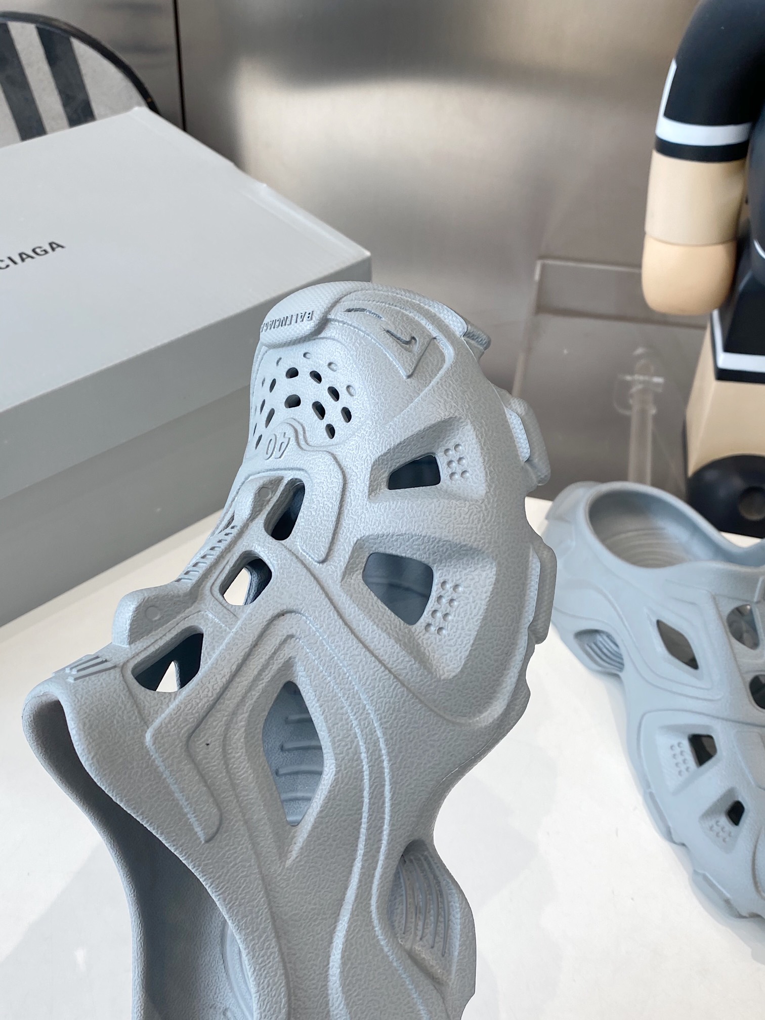 Balenciaga Summer Sandal Shoes: Lightweight EVA Material, 528 Miles of Style - 图片 5
