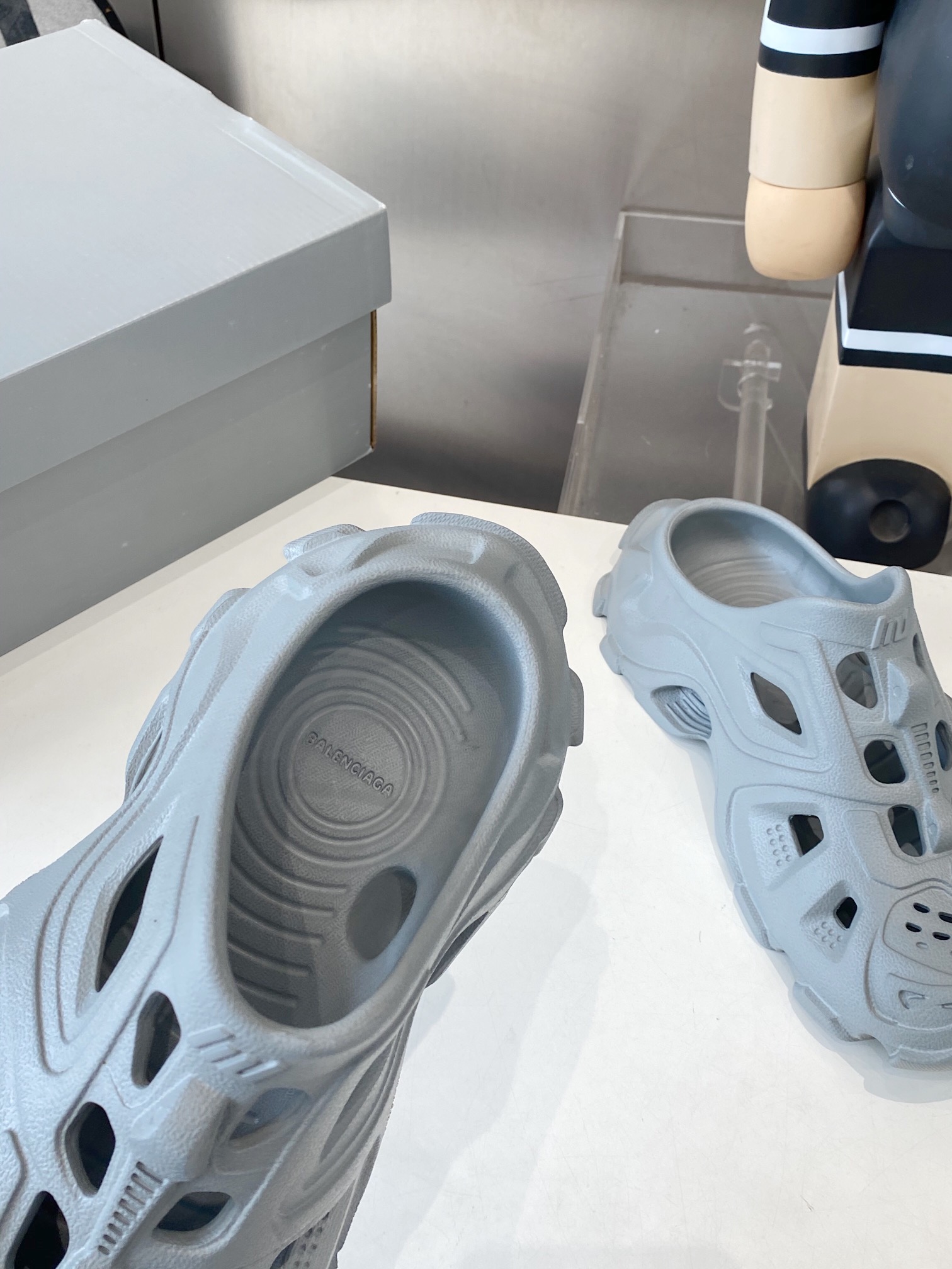 Balenciaga Summer Sandal Shoes: Lightweight EVA Material, 528 Miles of Style - 图片 6