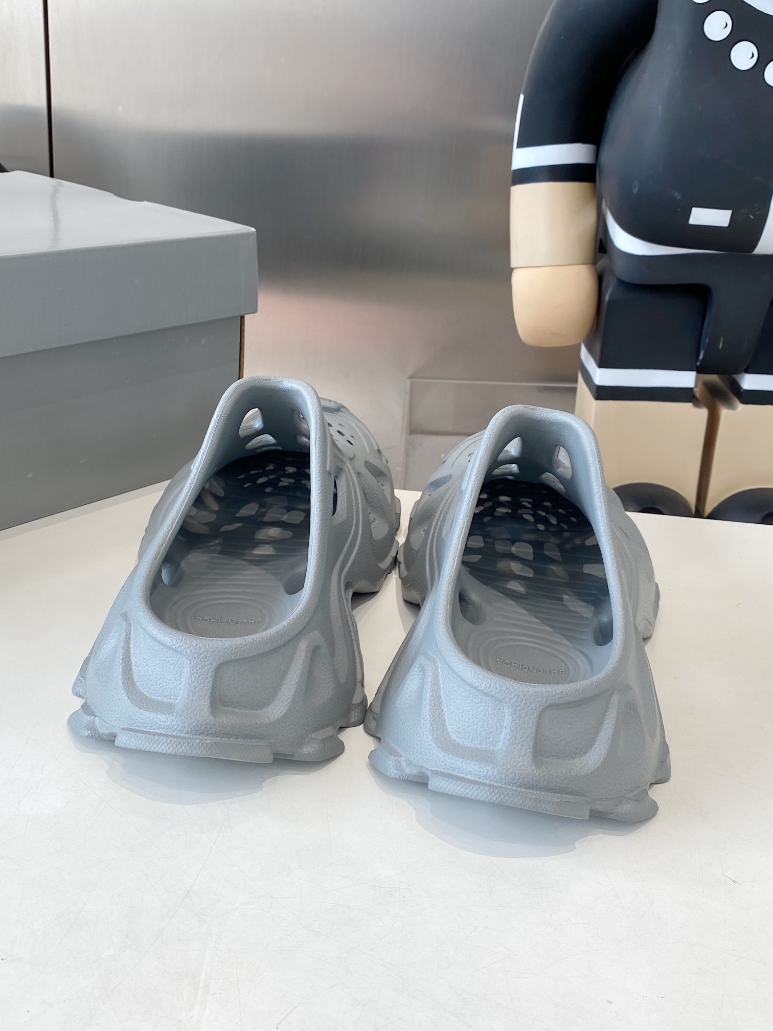 Balenciaga Summer Sandal Shoes: Lightweight EVA Material, 528 Miles of Style - 图片 9