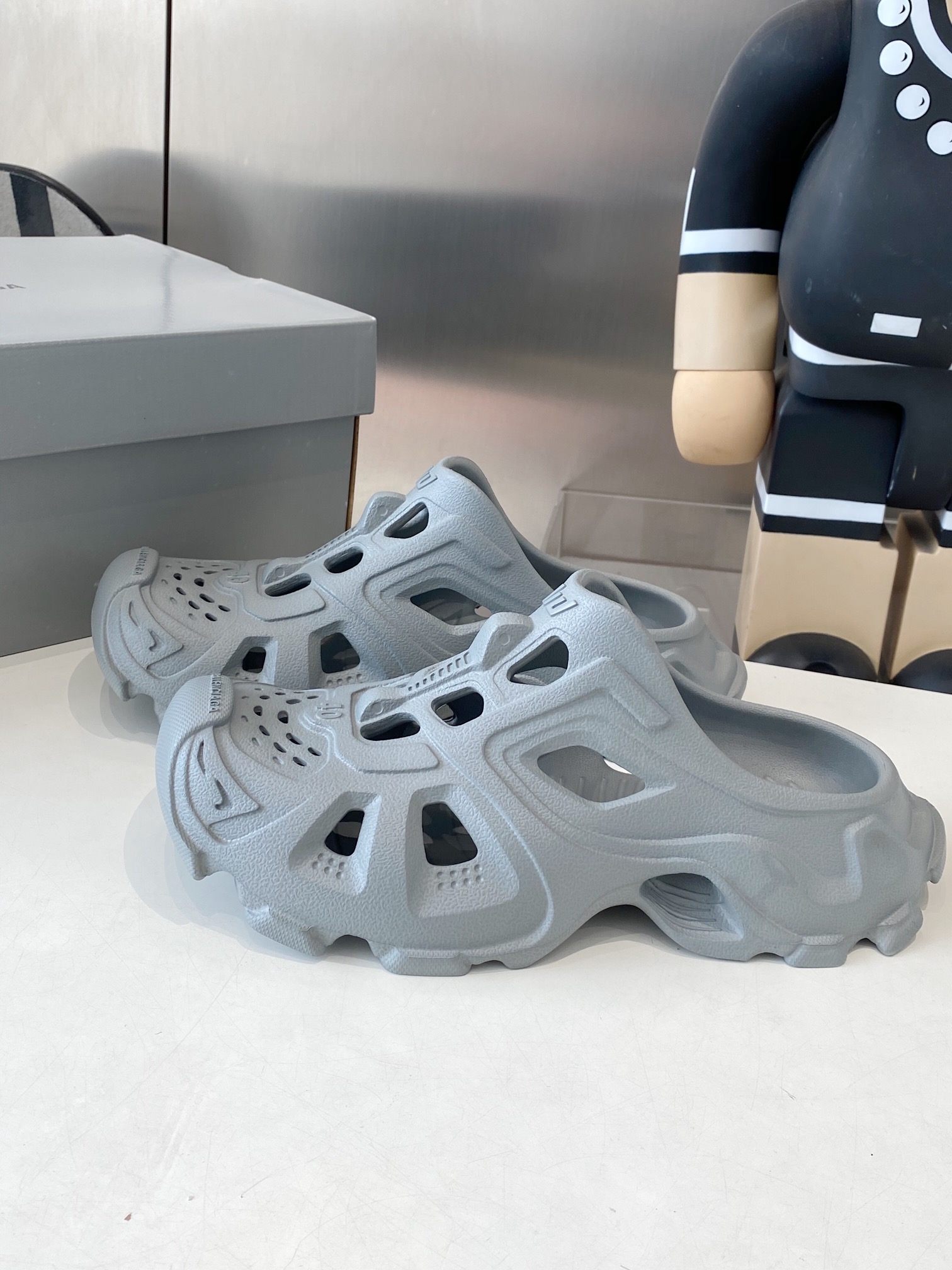 Balenciaga Summer Sandal Shoes: Lightweight EVA Material, 528 Miles of Style - 图片 2