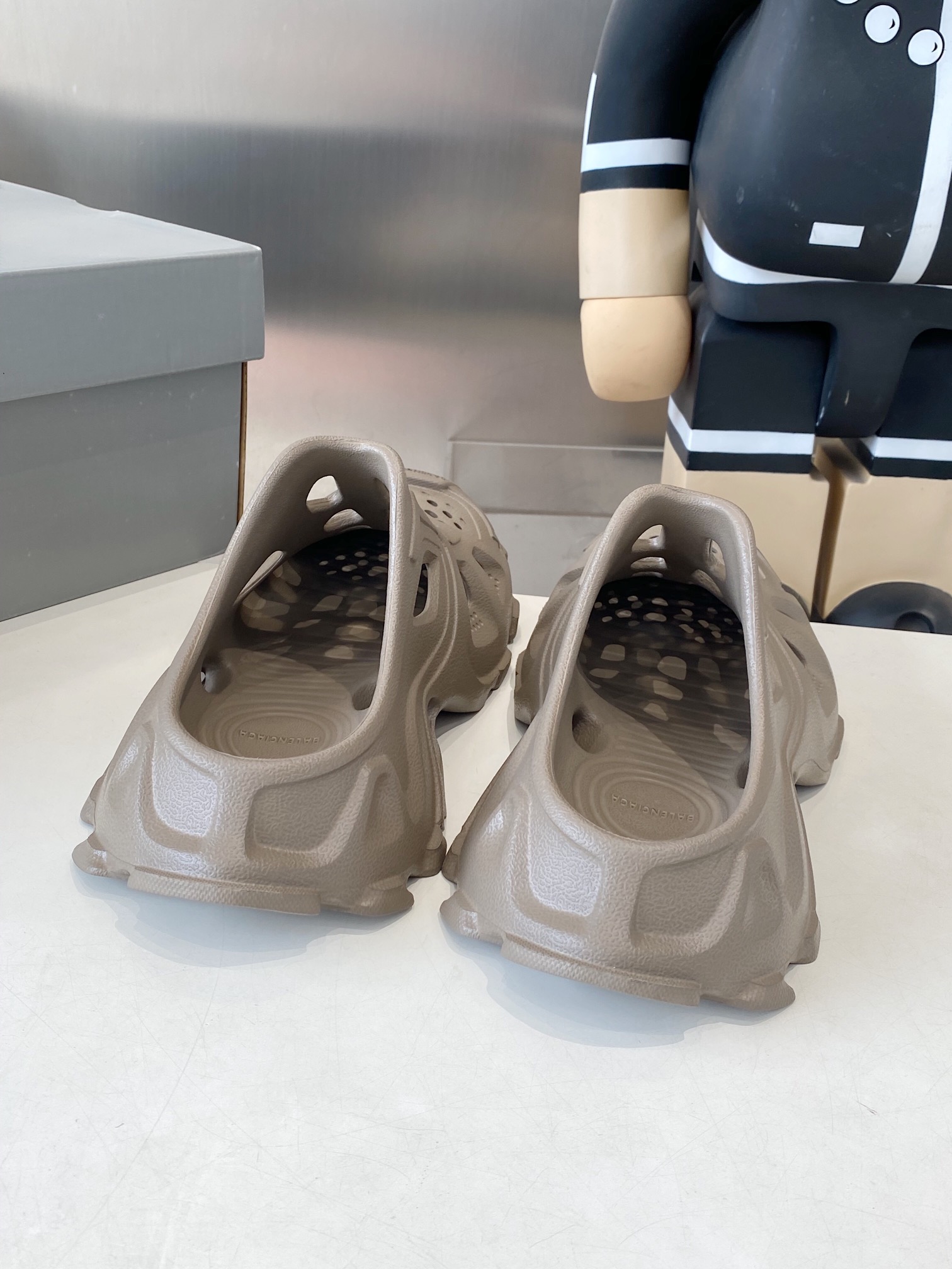 Balenciaga Summer Sandal Shoes: Lightweight EVA with Tungsten Simulants. - 图片 8