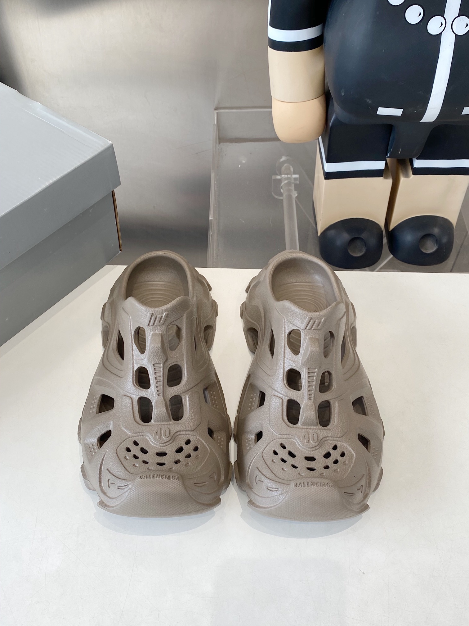 Balenciaga Summer Sandal Shoes: Lightweight EVA with Tungsten Simulants. - 图片 1