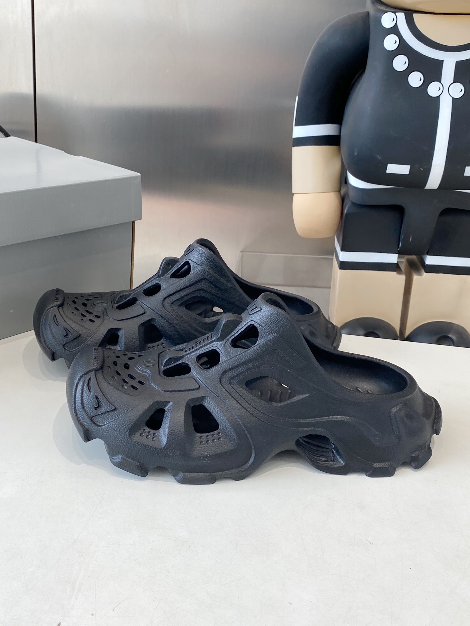 Balenciaga Summer Sandal Shoes: Lightweight EVA, Luxe Design, 528 Miles Coverage - 图片 2