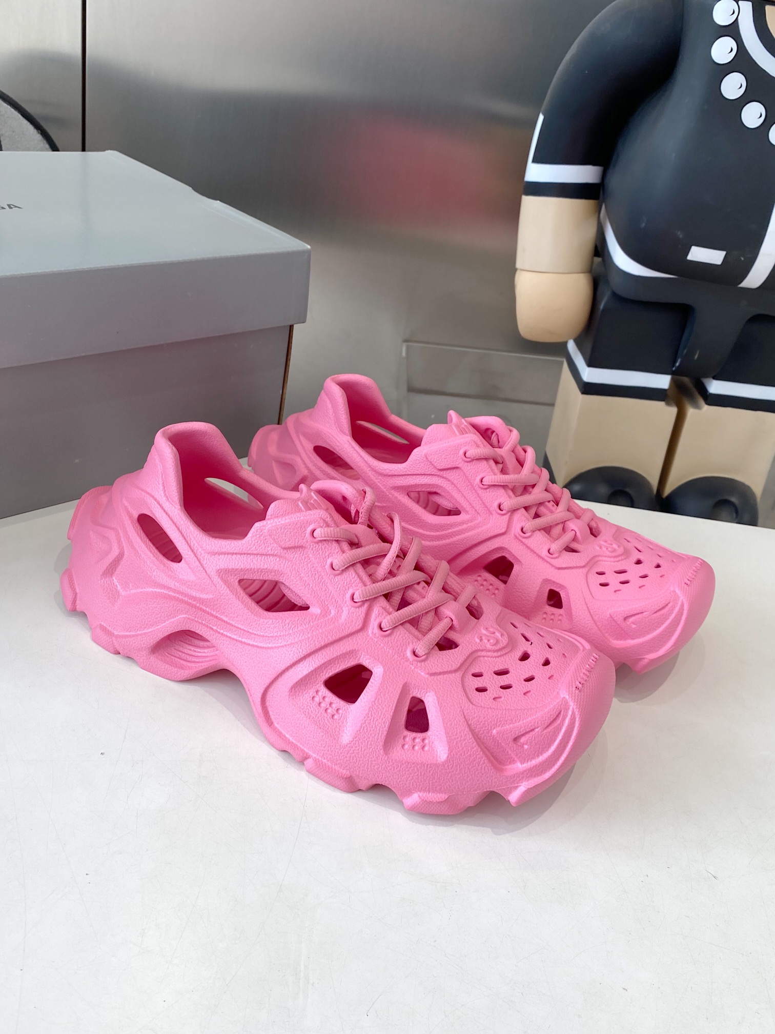 Balenciaga Summer Sandal Shoes: Lightweight EVA, French Luxury Brand, 528 Miles Coverage - 图片 4