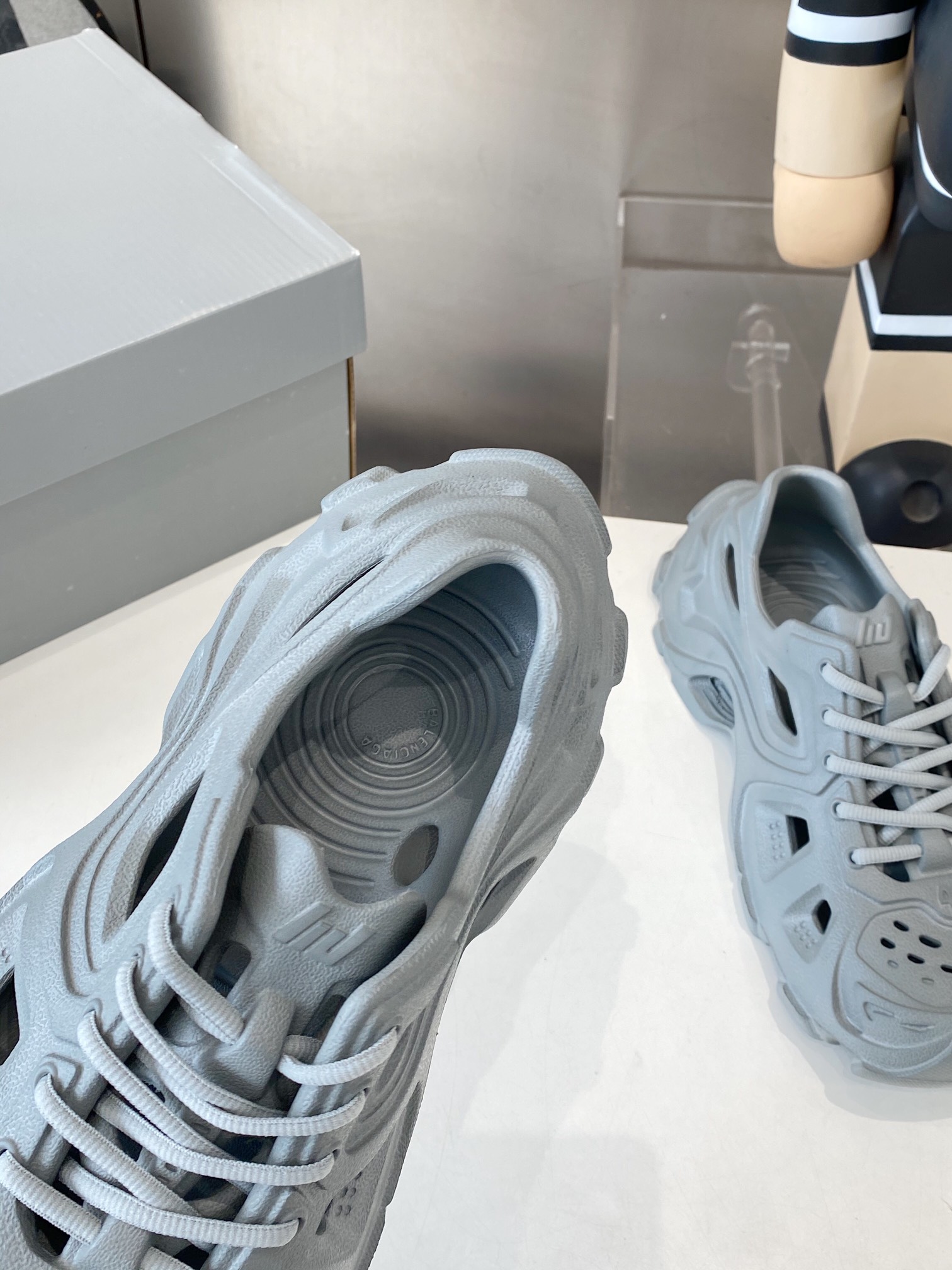 Balenciaga Summer Sandal Shoes: Lightweight EVA, French Luxury Brand, Sizes 35-46 - 图片 6
