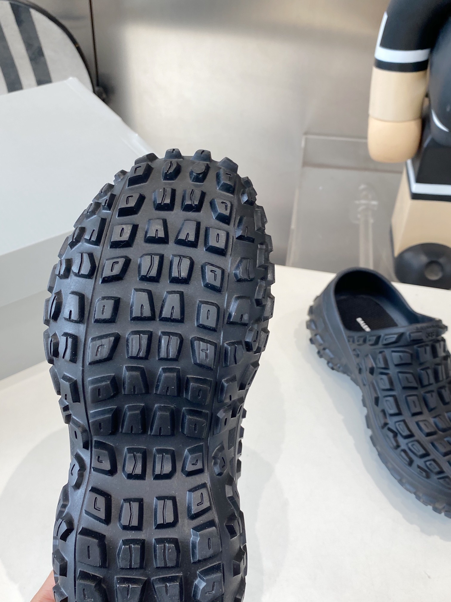 Balenciaga Summer Sandal Shoes: 528-Mile Ultra-Light EVA Plastics for Men and Women - 图片 9