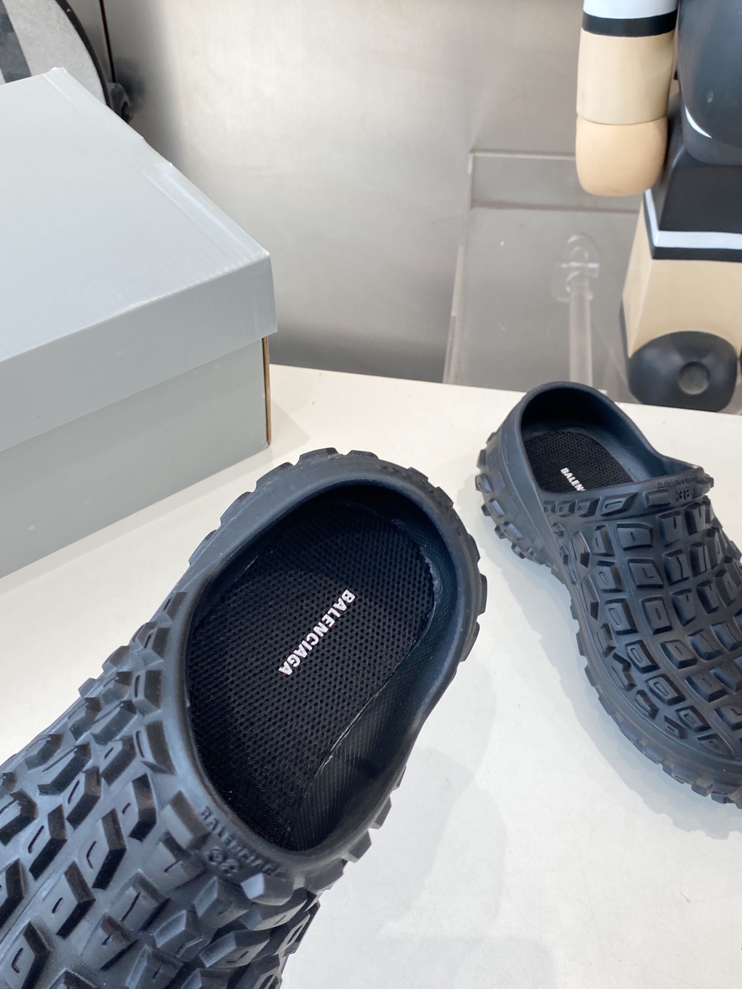 Balenciaga Summer Sandal Shoes: 528-Mile Ultra-Light EVA Plastics for Men and Women - 图片 6
