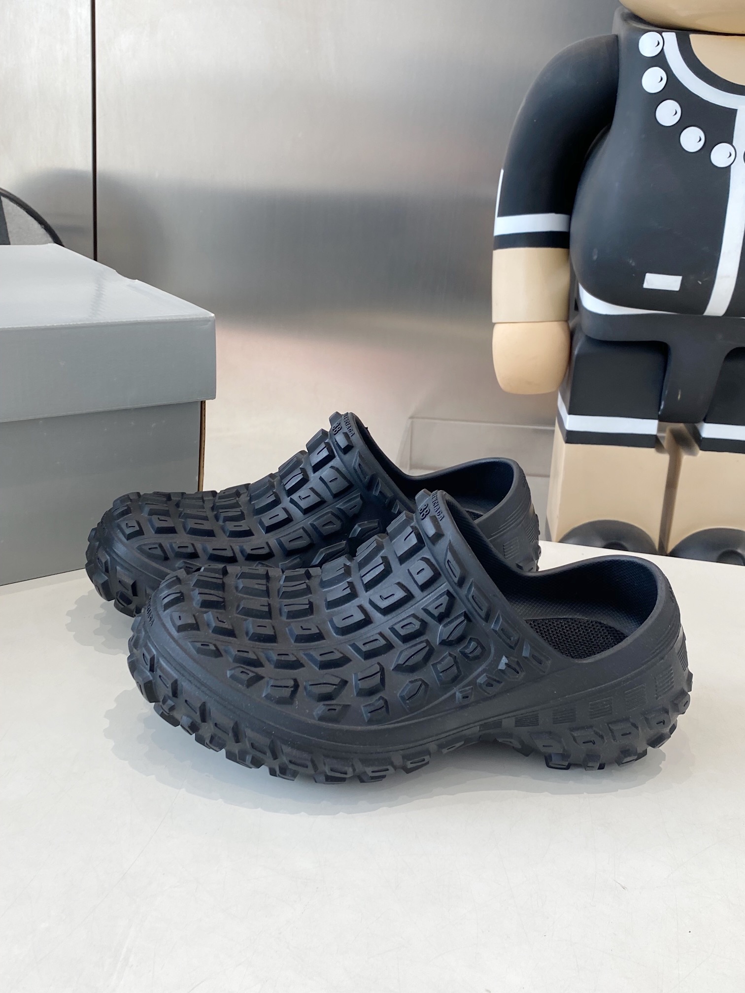 Balenciaga Summer Sandal Shoes: 528-Mile Ultra-Light EVA Plastics for Men and Women - 图片 2